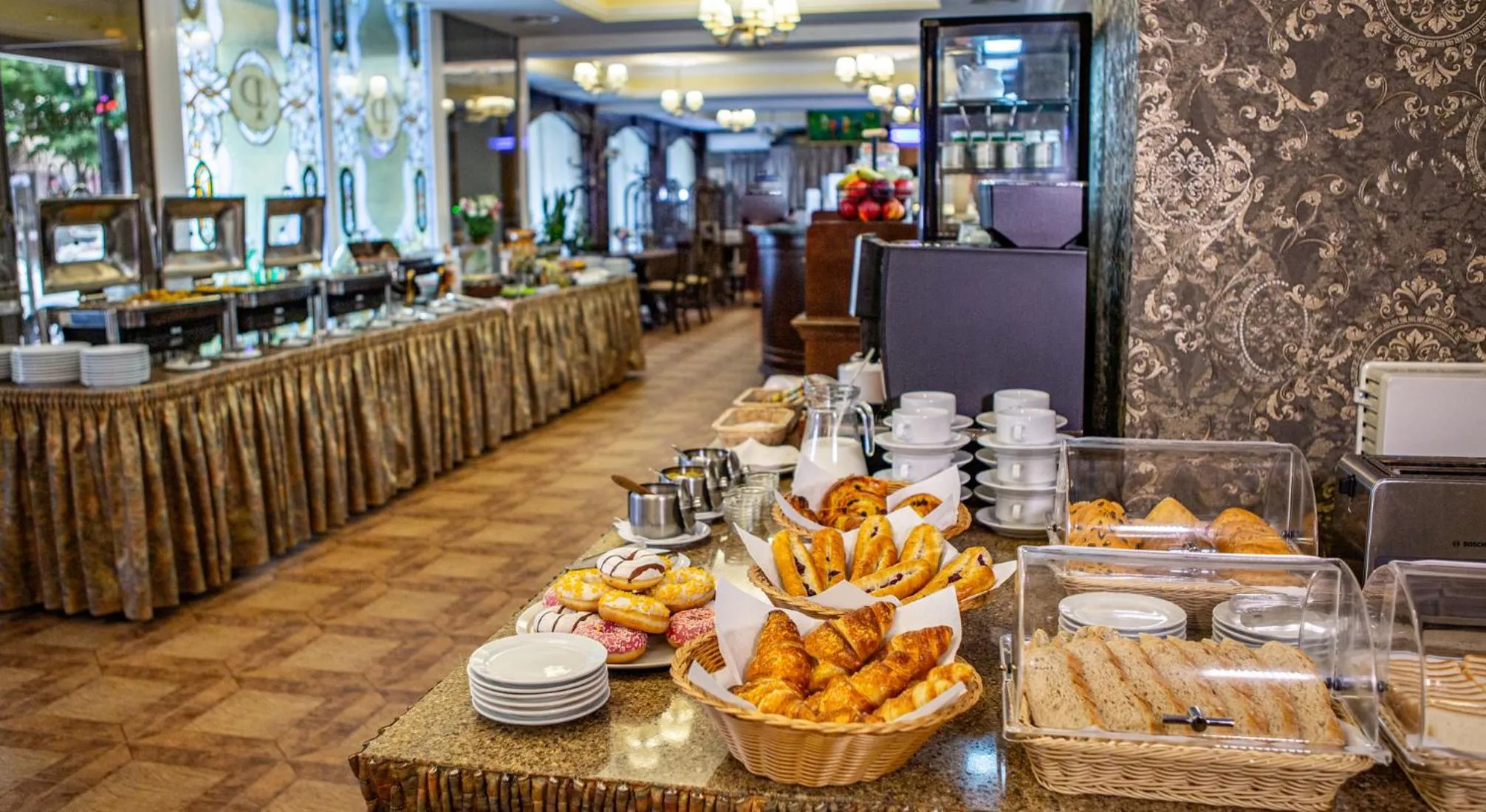 Breakfast in Premier Hotel Palazzo