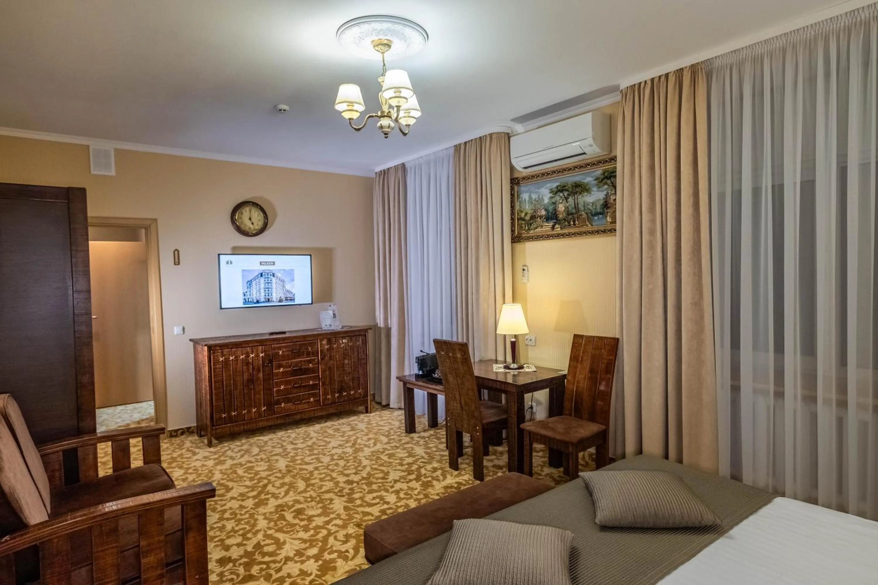 TV and multimedia, Bed in Premier Hotel Palazzo