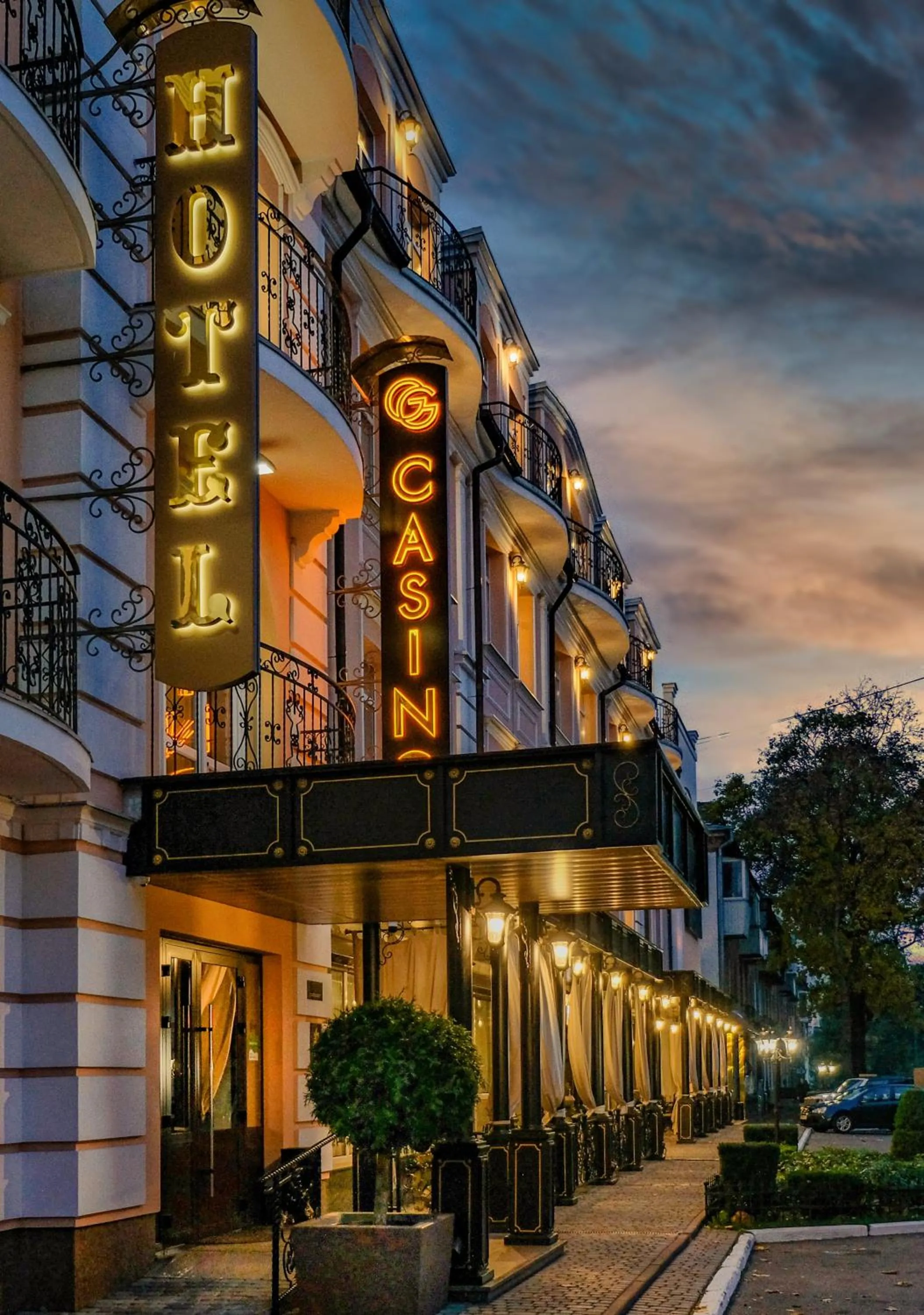 Property building in Premier Hotel Palazzo