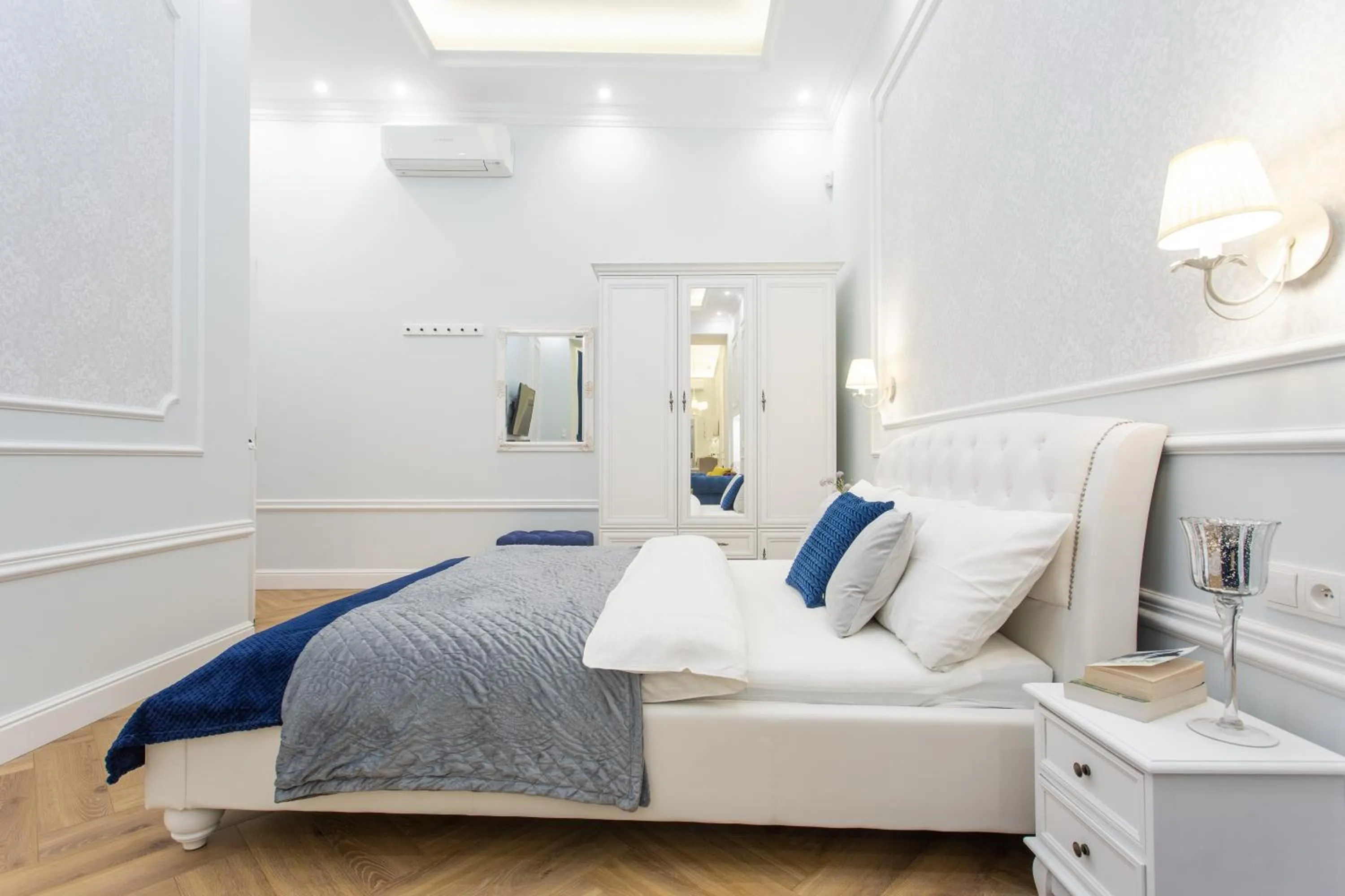 Bed in Main Square Apartments