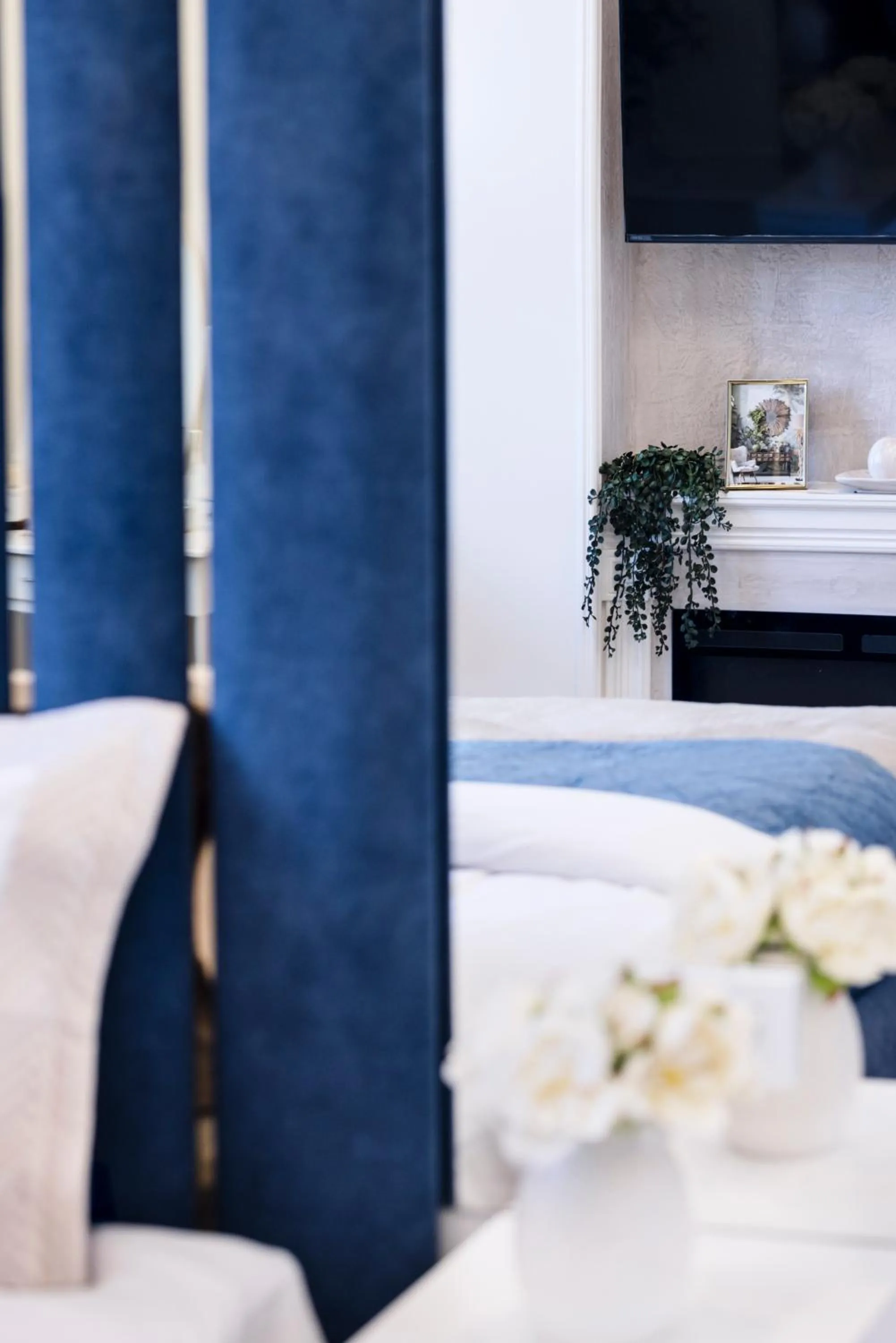 Decorative detail in Main Square Apartments