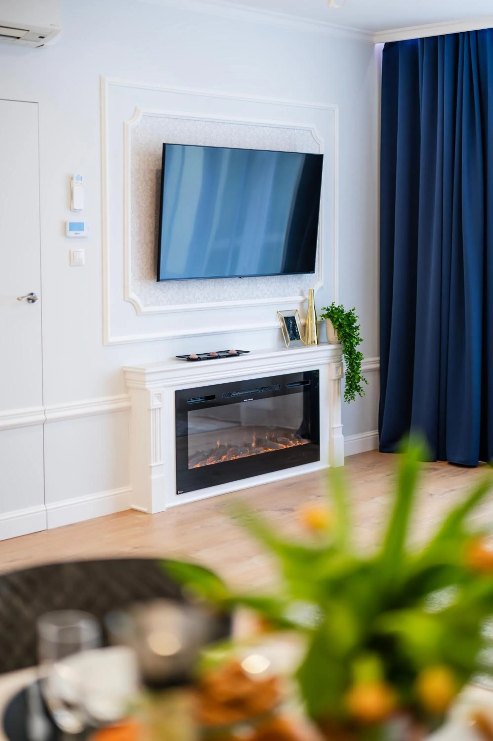 TV and multimedia in Main Square Apartments