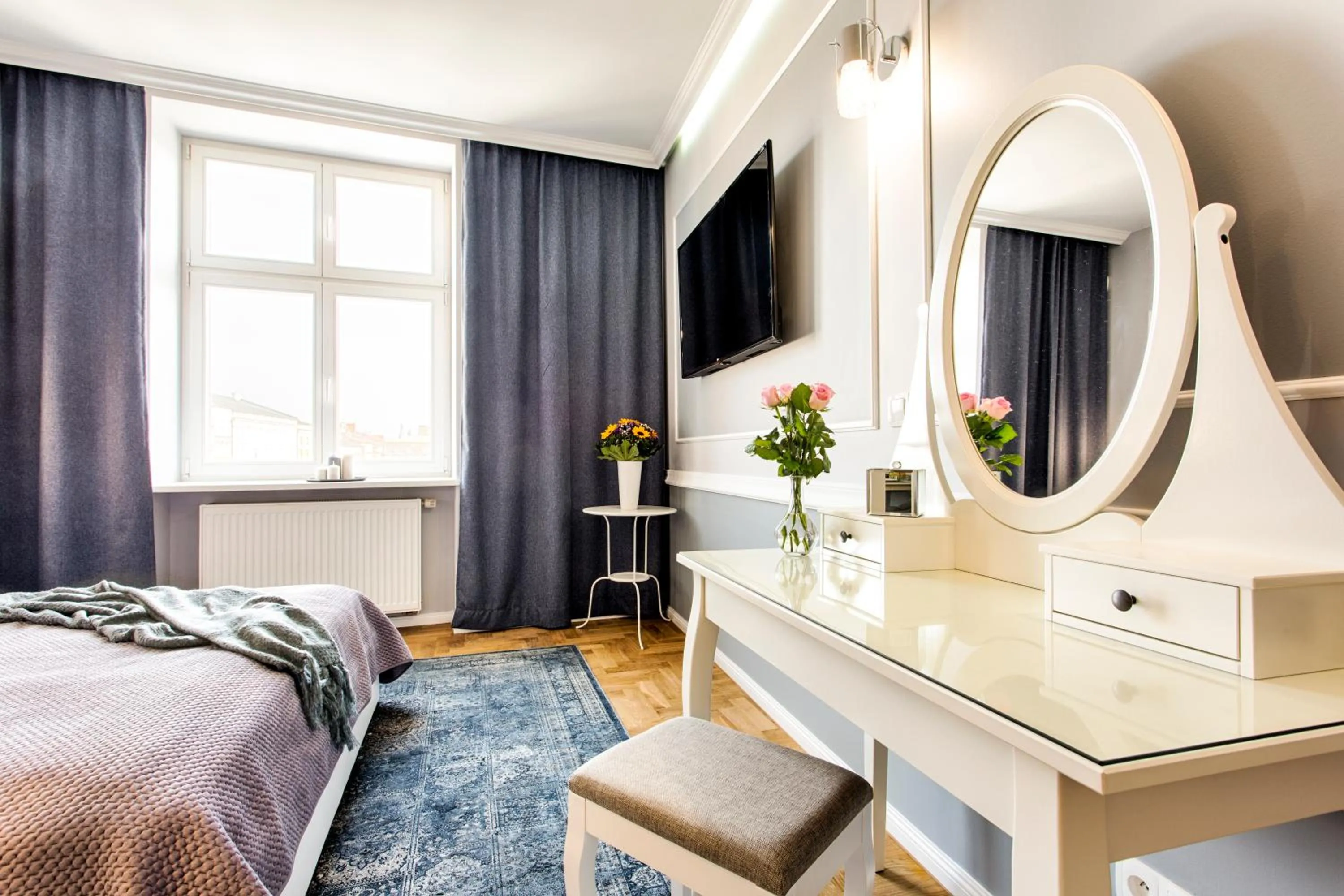 Photo of the whole room, Bed in Main Square Apartments