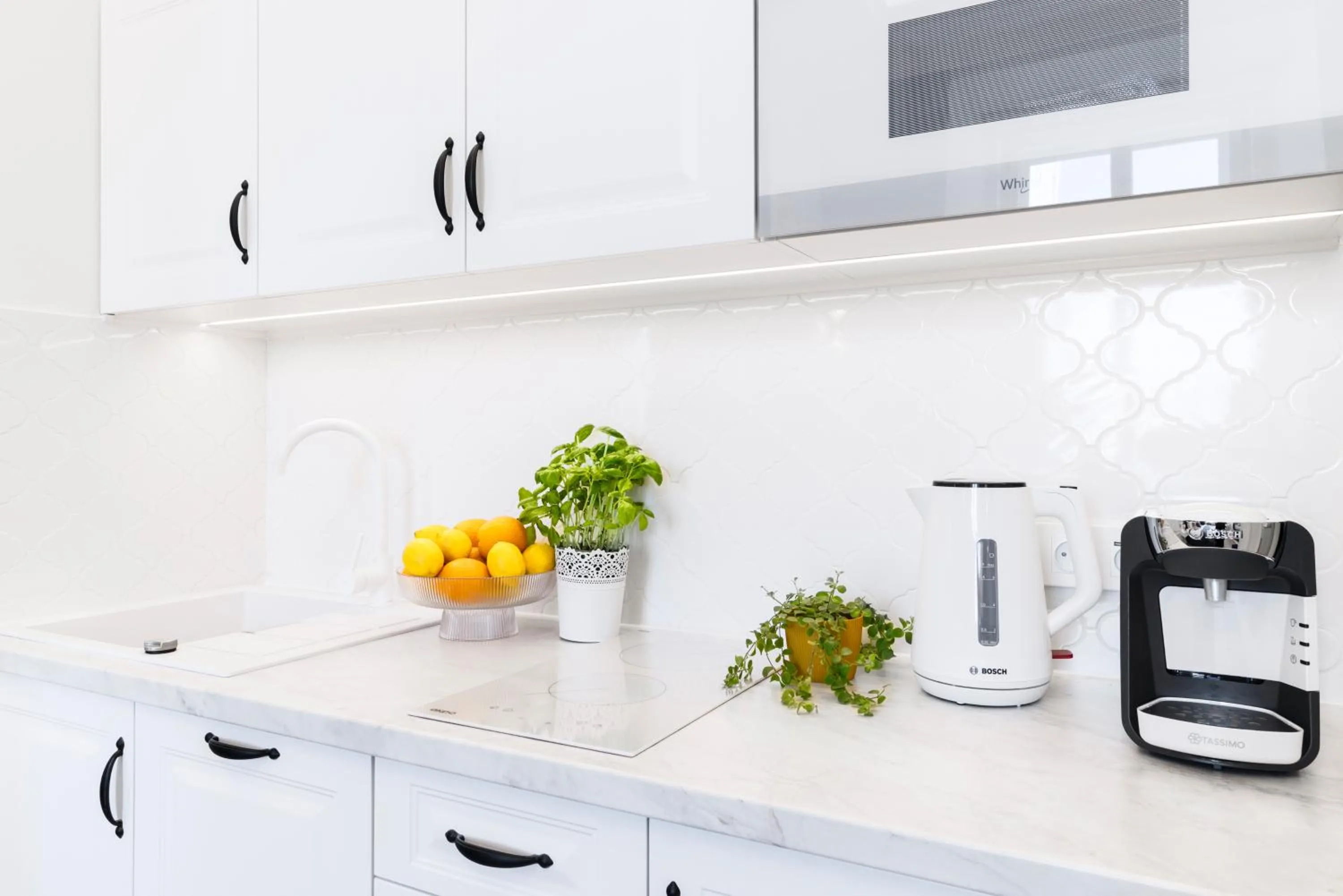 Kitchen or kitchenette in Main Square Apartments