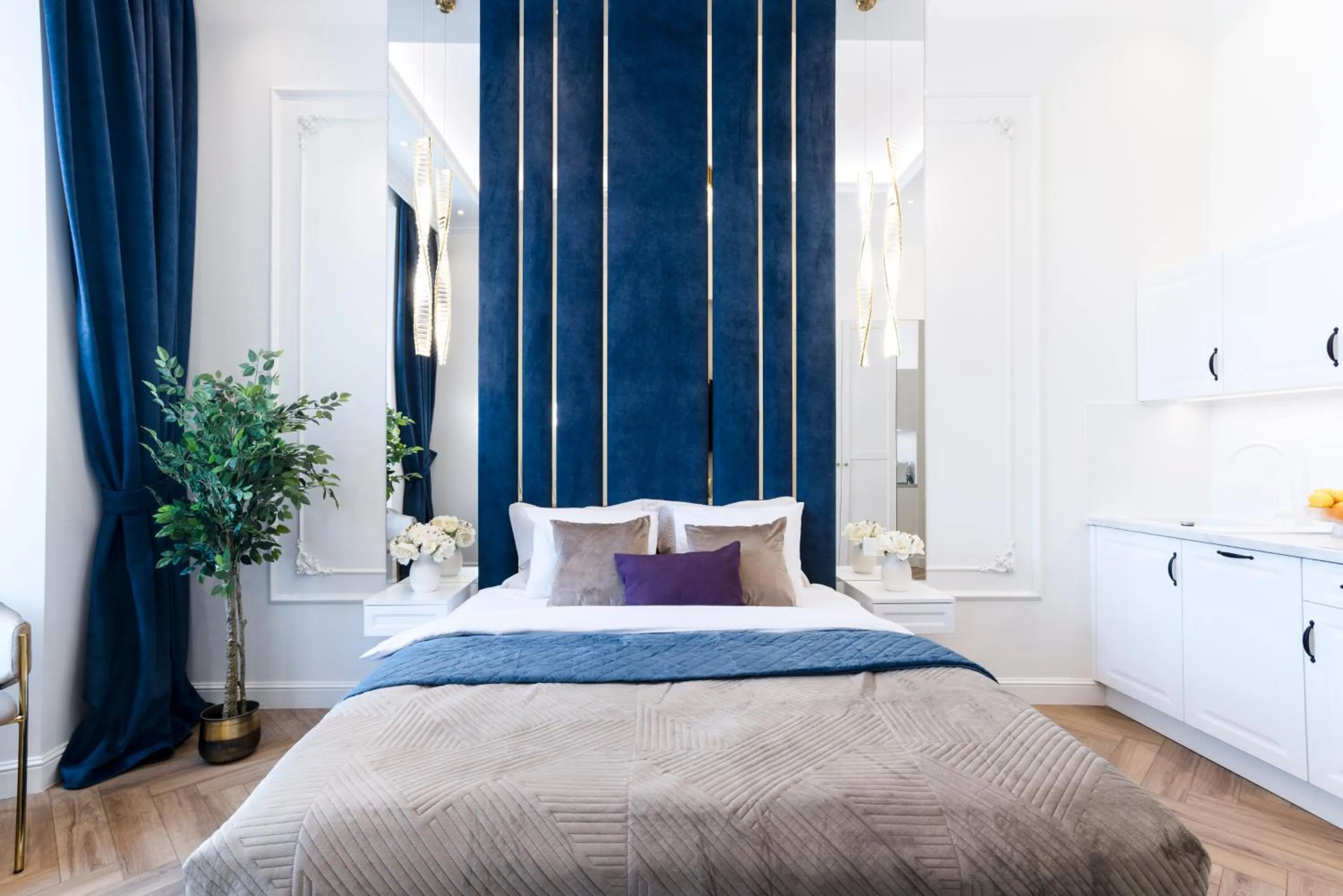 Bed in Main Square Apartments