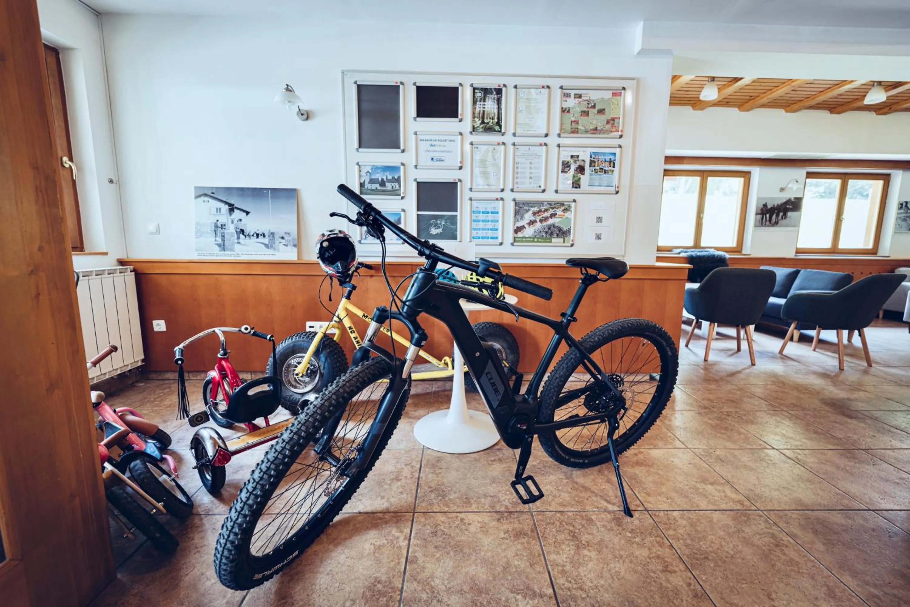 Lobby or reception in Pohorje Village Wellbeing Resort - Wellness & Spa Hotel Bolfenk