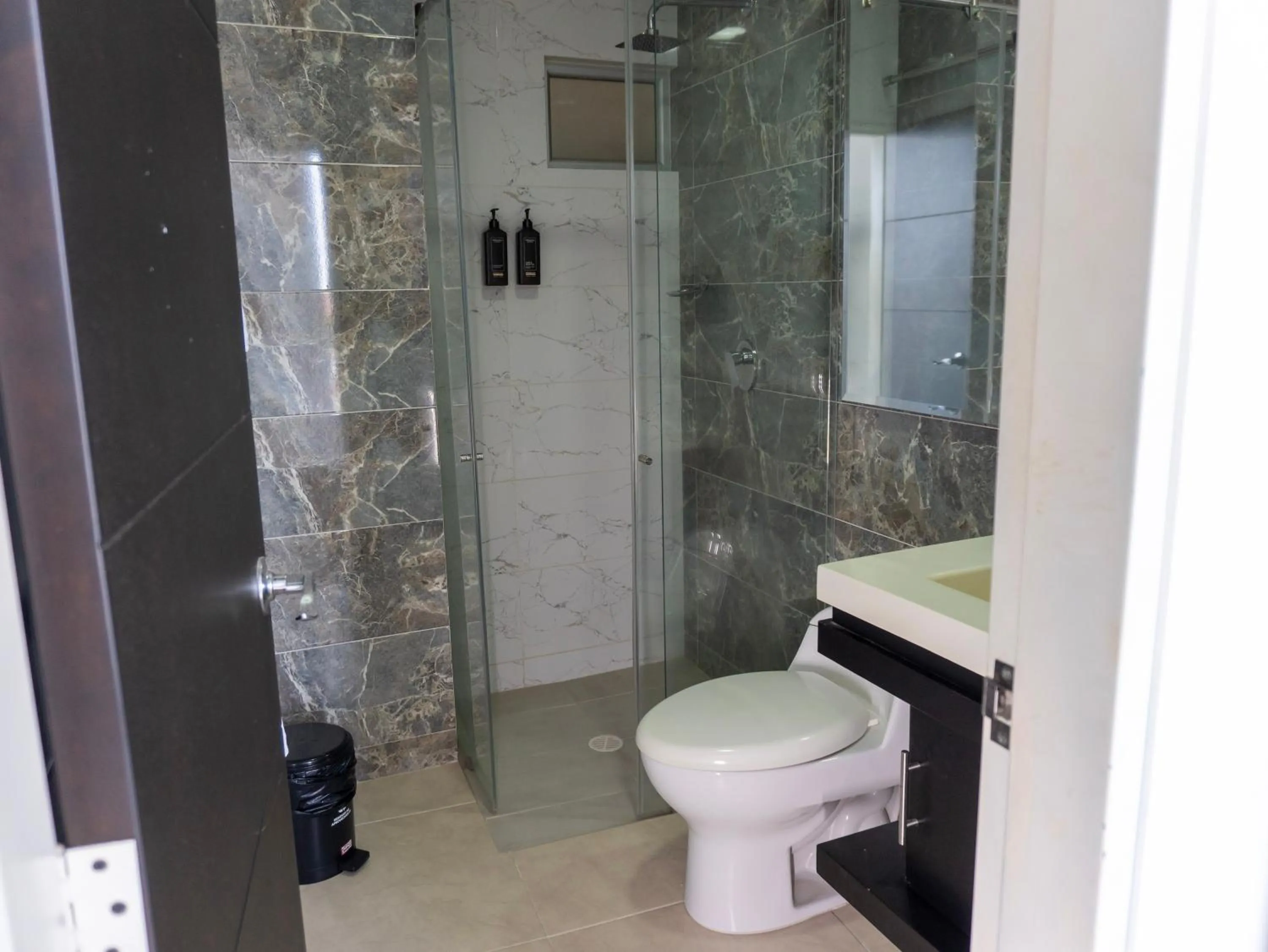 Bathroom in Hotel Andinos Plaza Florencia