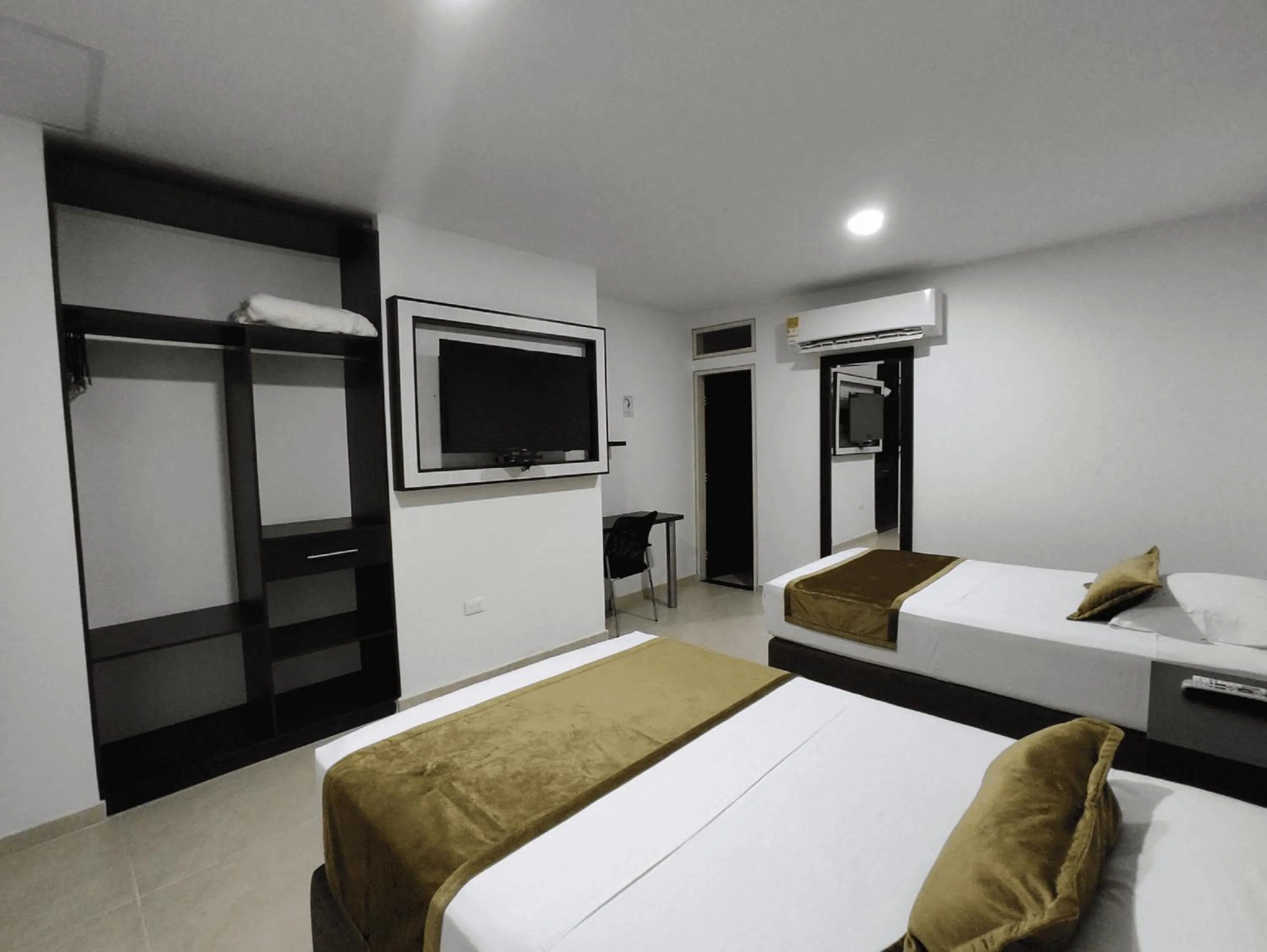 Bedroom, Bed in Hotel Andinos Plaza Florencia