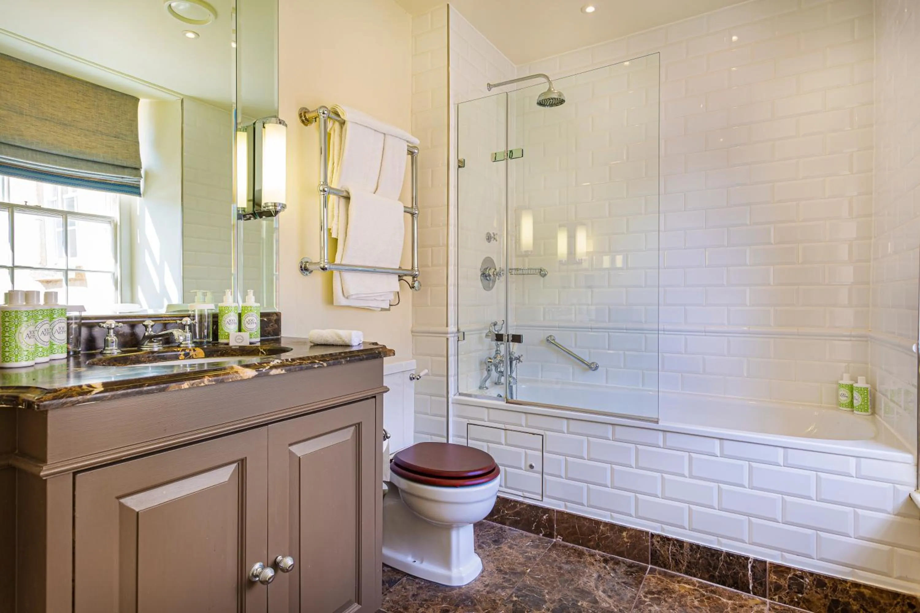 Bathroom in The Talbot, Malton, North Yorkshire - The Coaching Inn Group