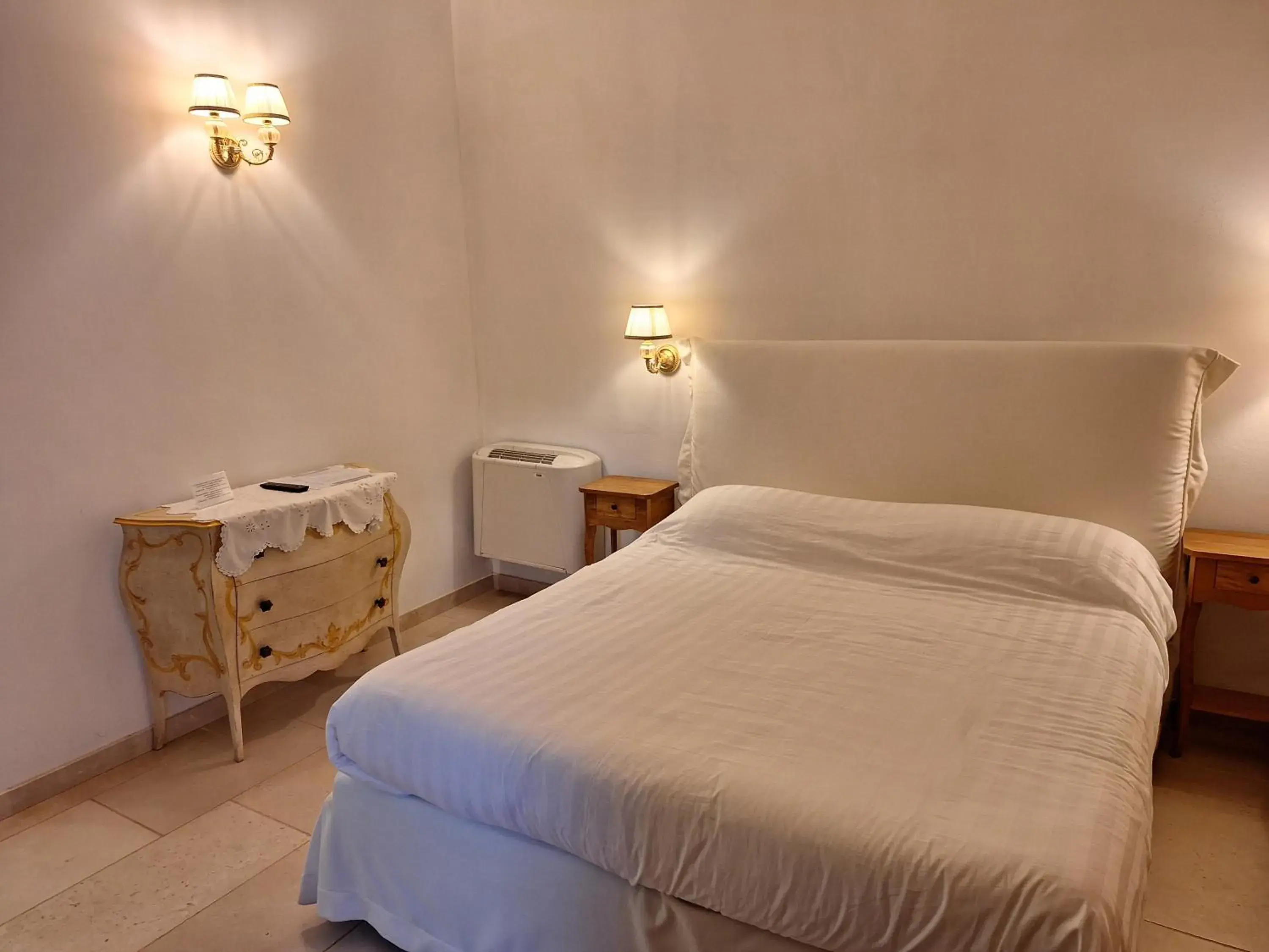 Classic Triple Room in Masseria Del Crocifisso Classic Triple Room in Masseria Del Crocifisso