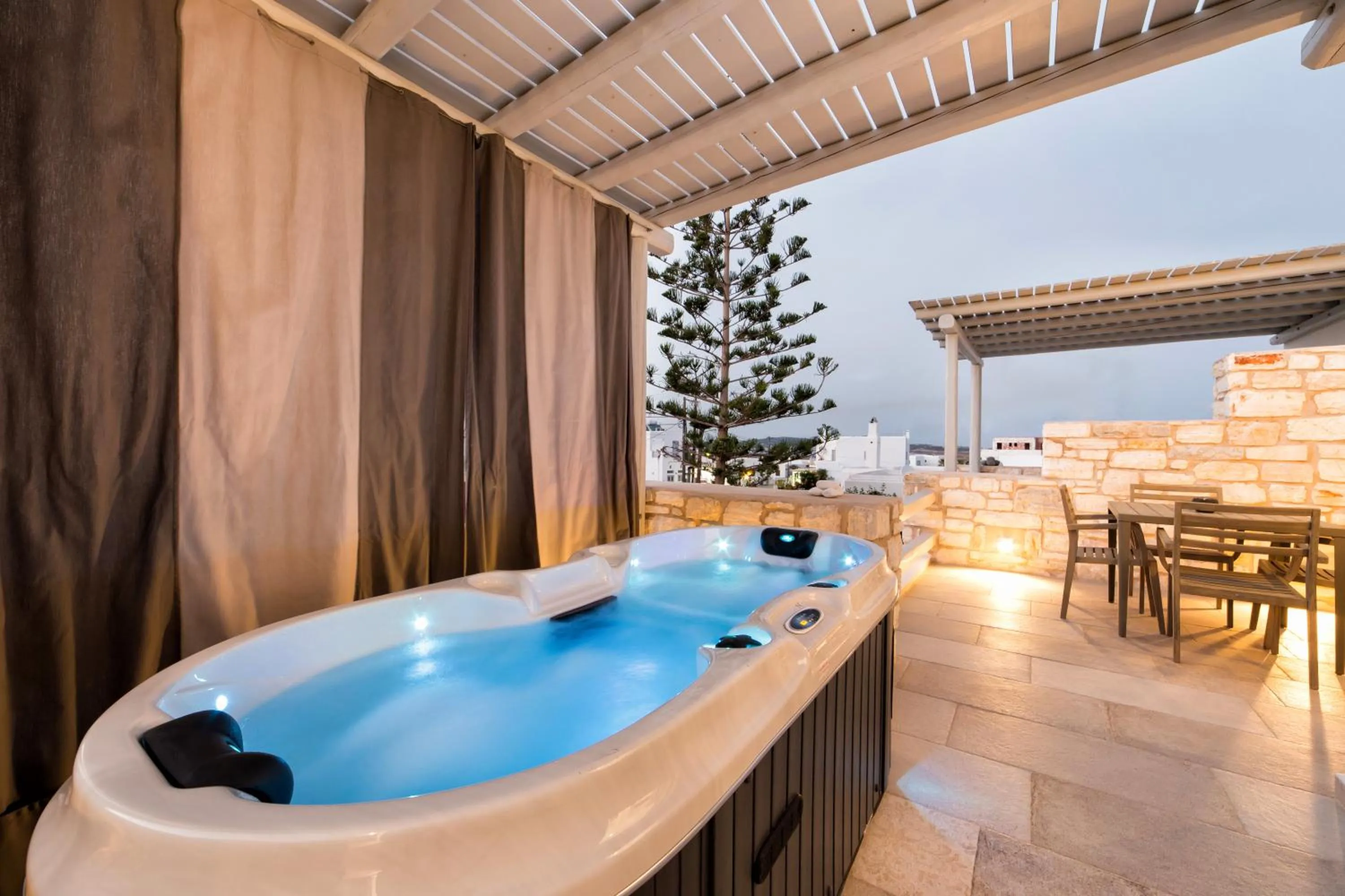 Hot Tub in Anemomylos Residence