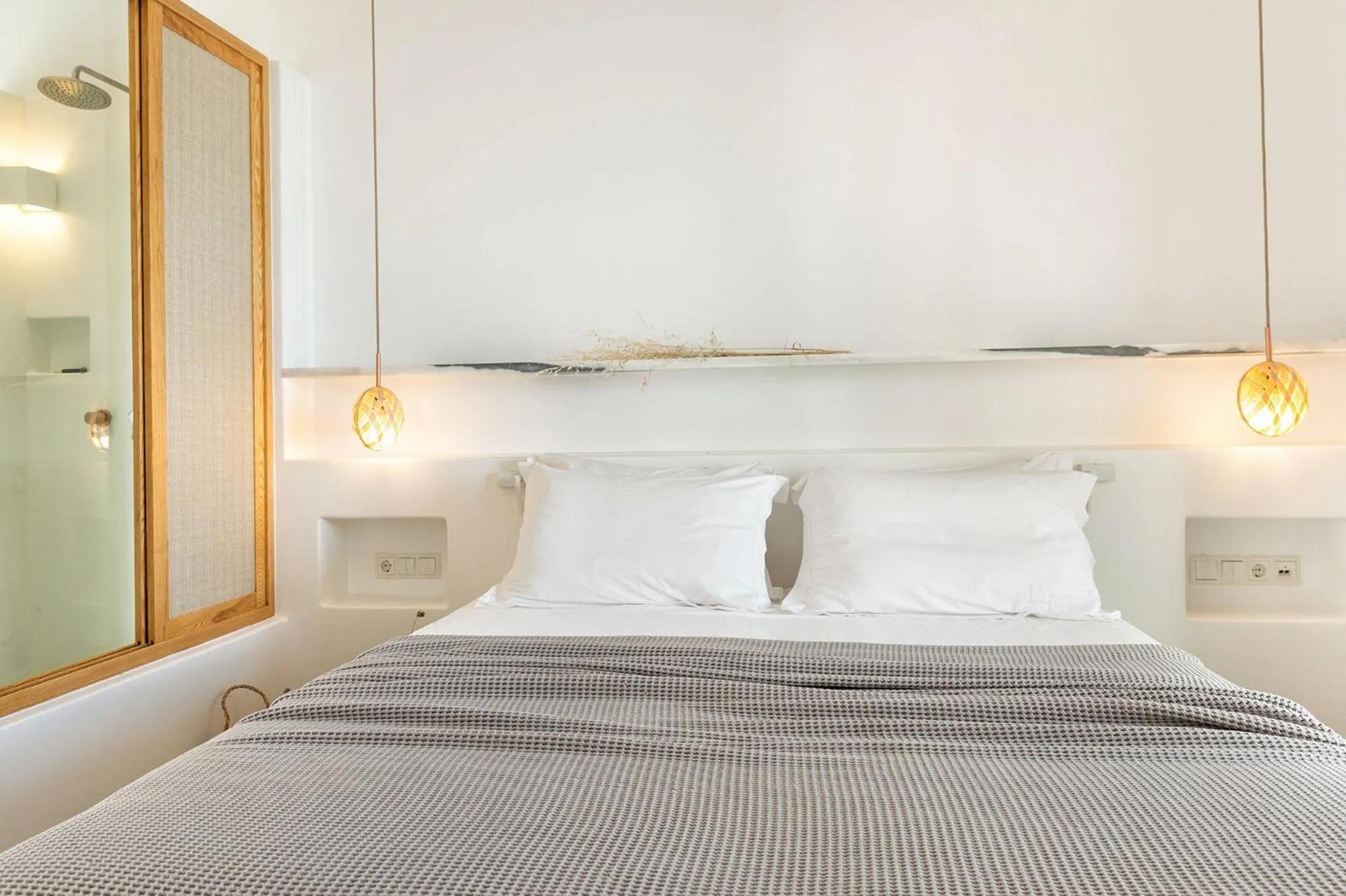 Bed in Anemomylos Residence