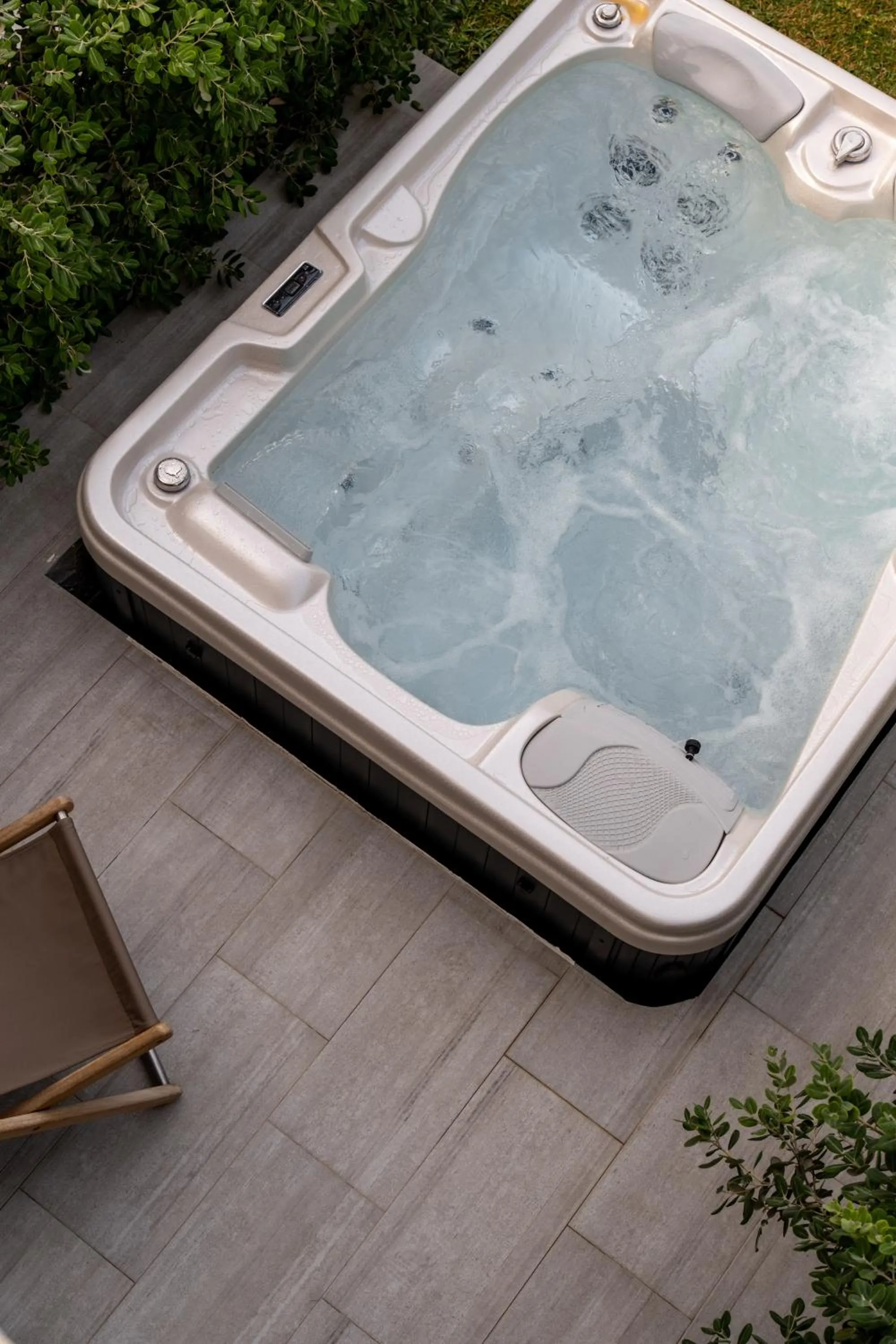 Hot Tub in Anemomylos Residence