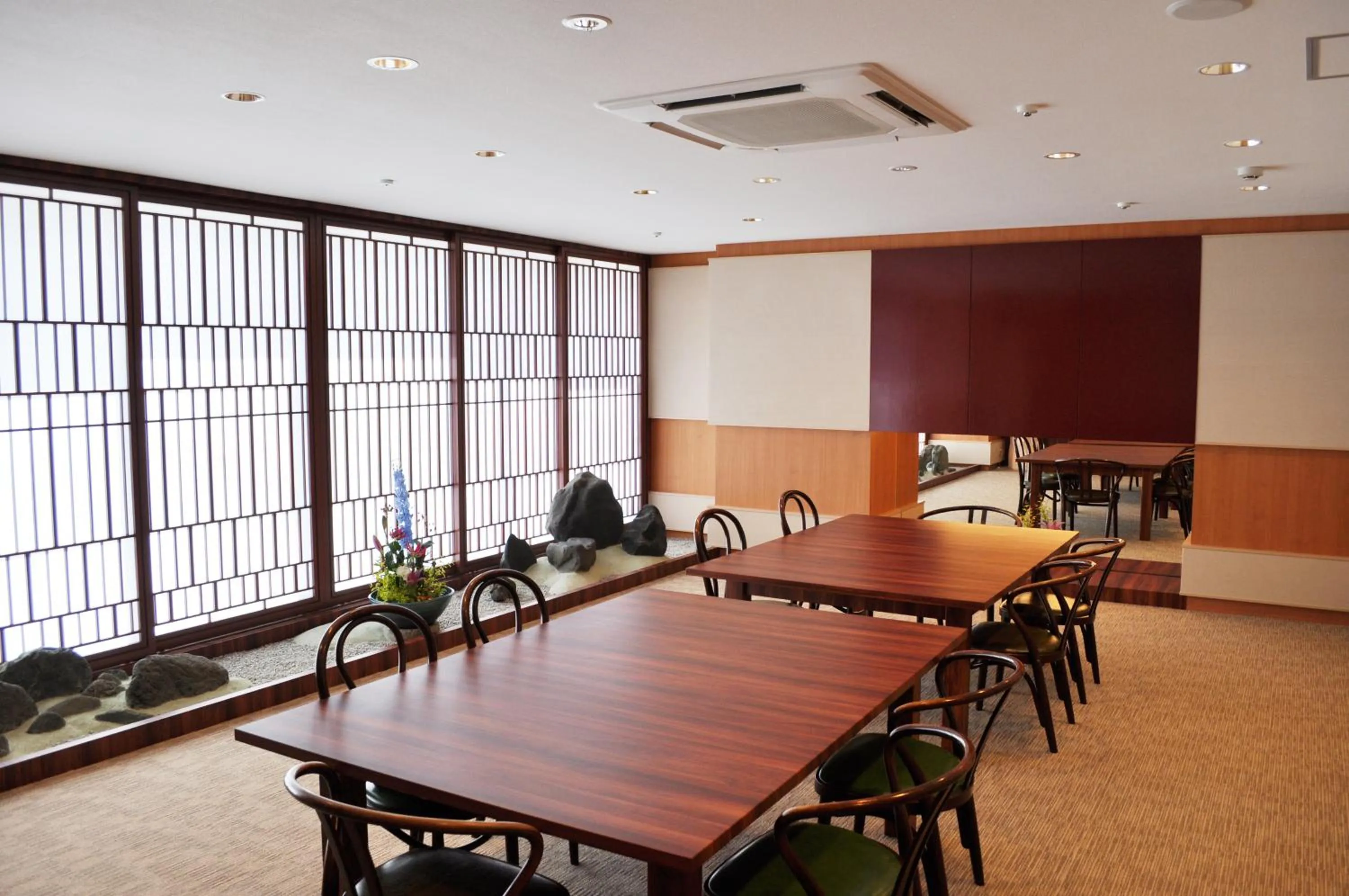 Lounge or bar in Hotel Sunroute Kumamoto