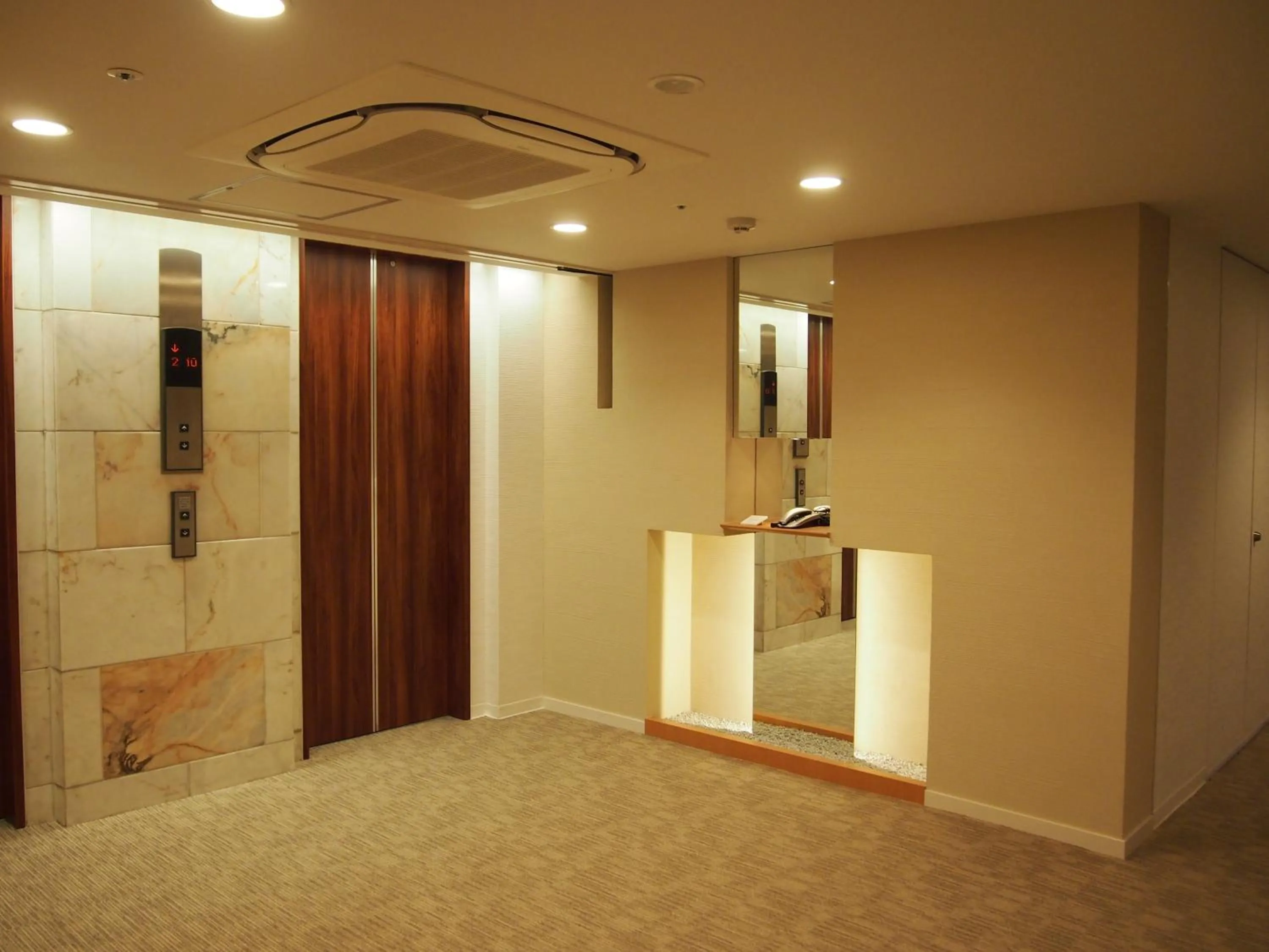 Decorative detail in Hotel Sunroute Kumamoto