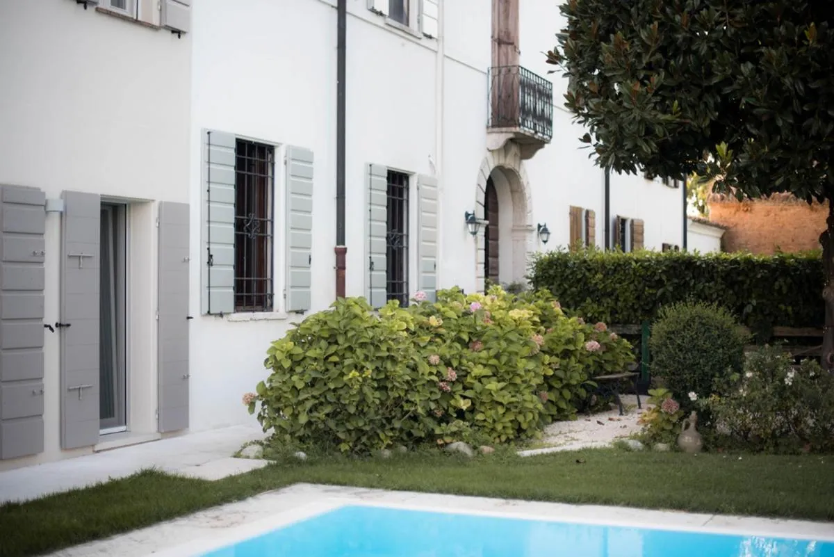 Property building in La Celeste Galeria