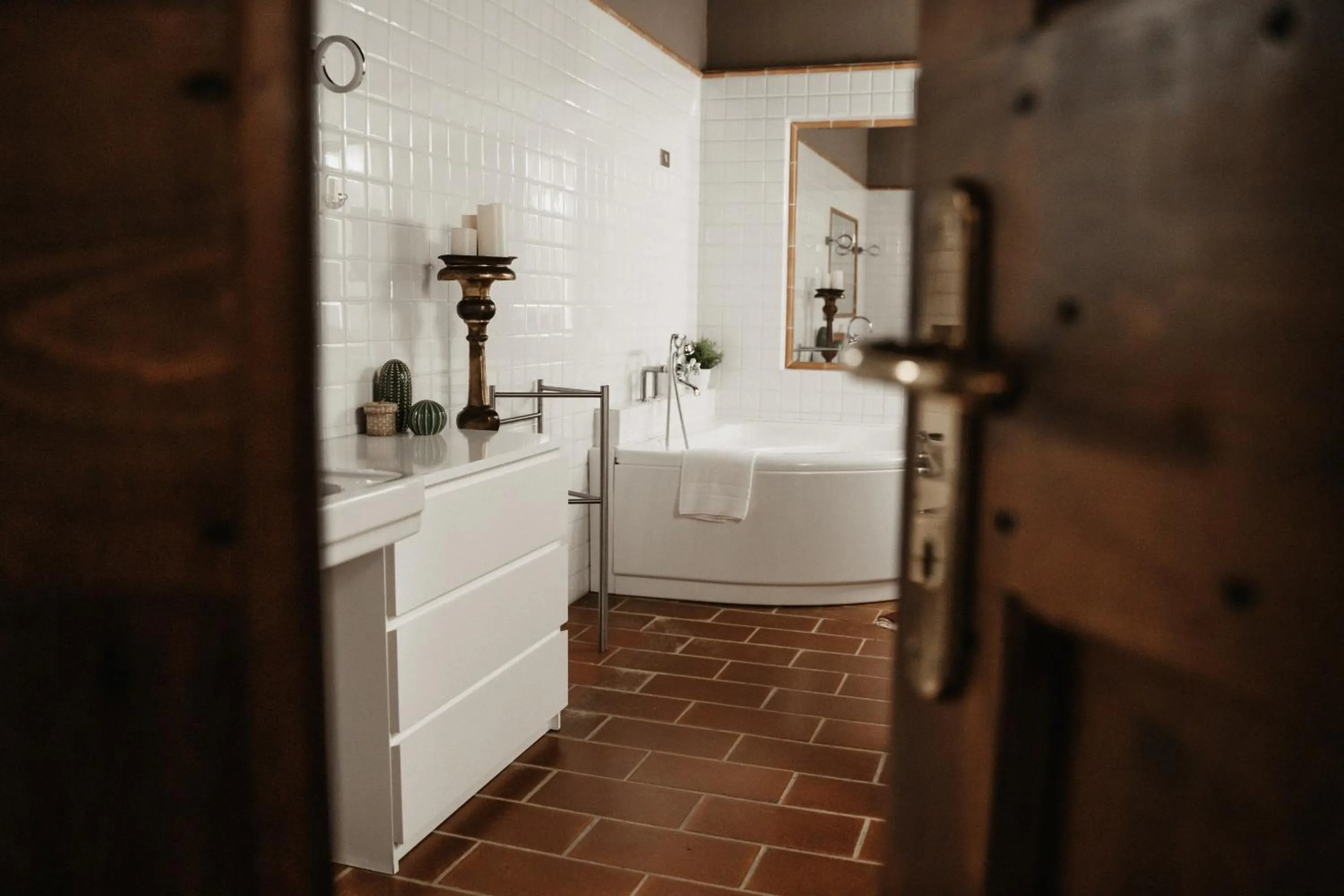 Hot Tub in La Celeste Galeria