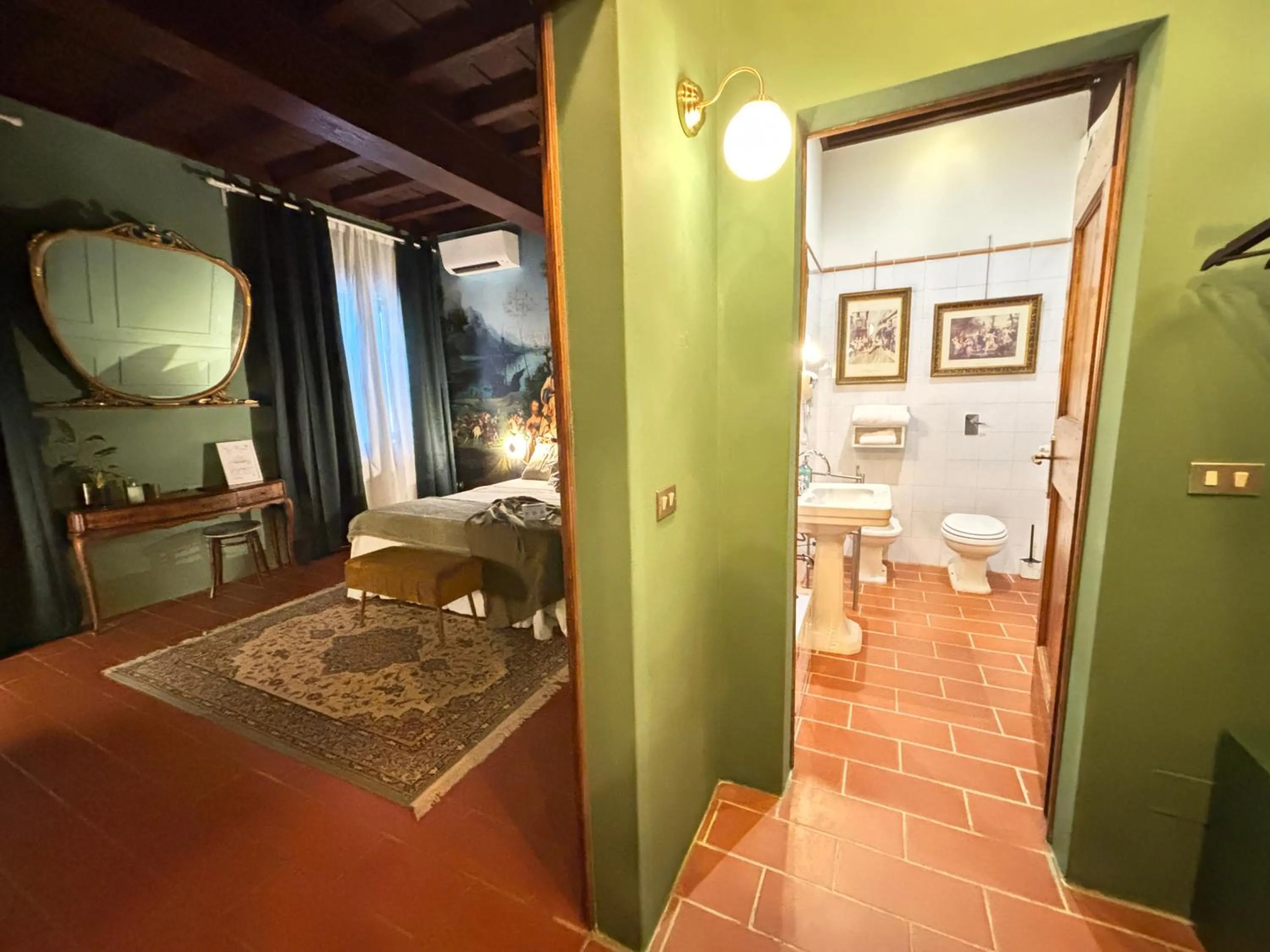 Bed in La Celeste Galeria