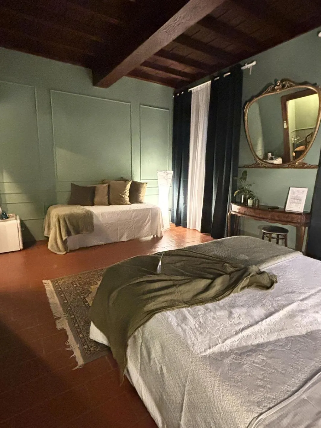 Bed in La Celeste Galeria