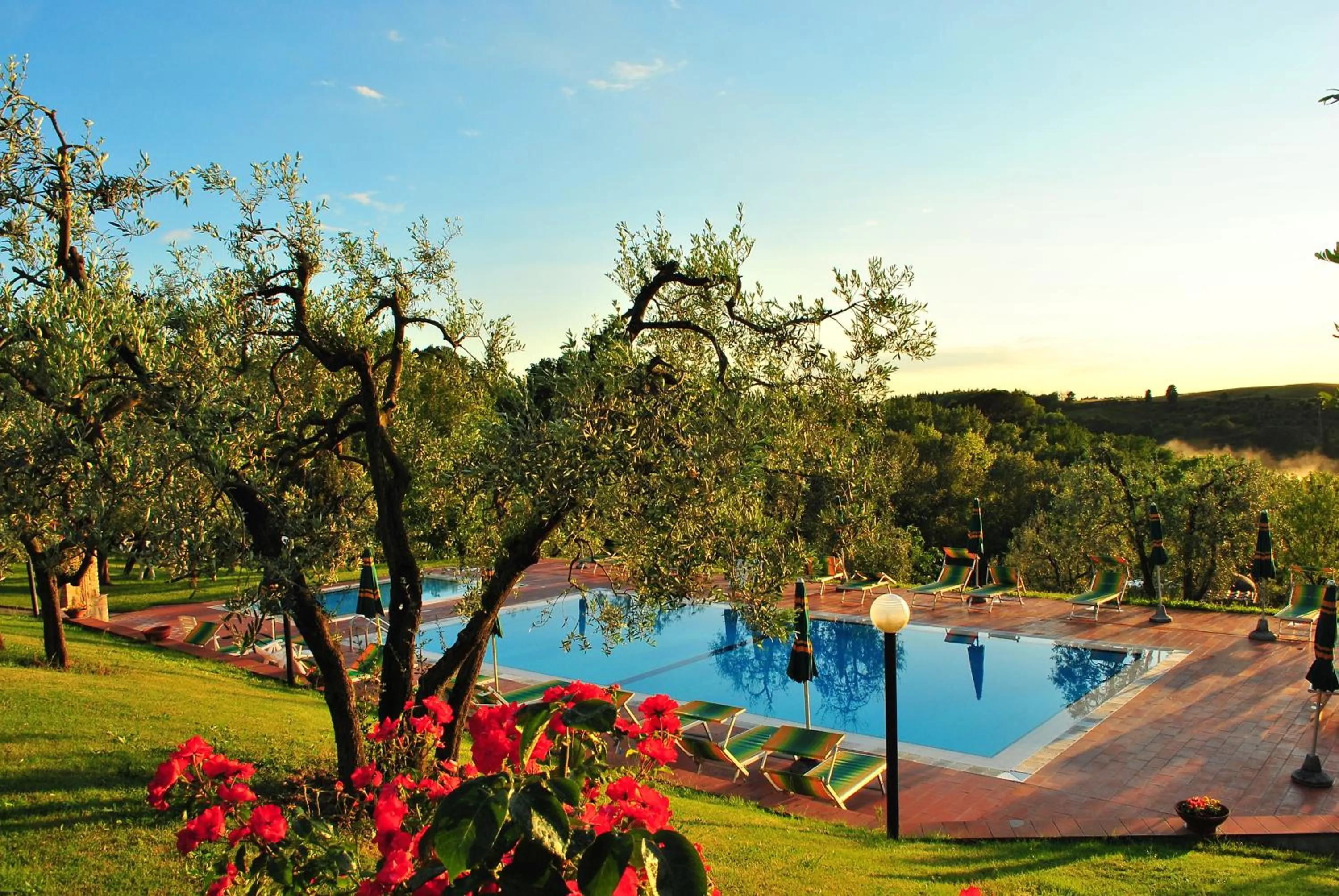 Swimming pool in Borgo Di Collelungo