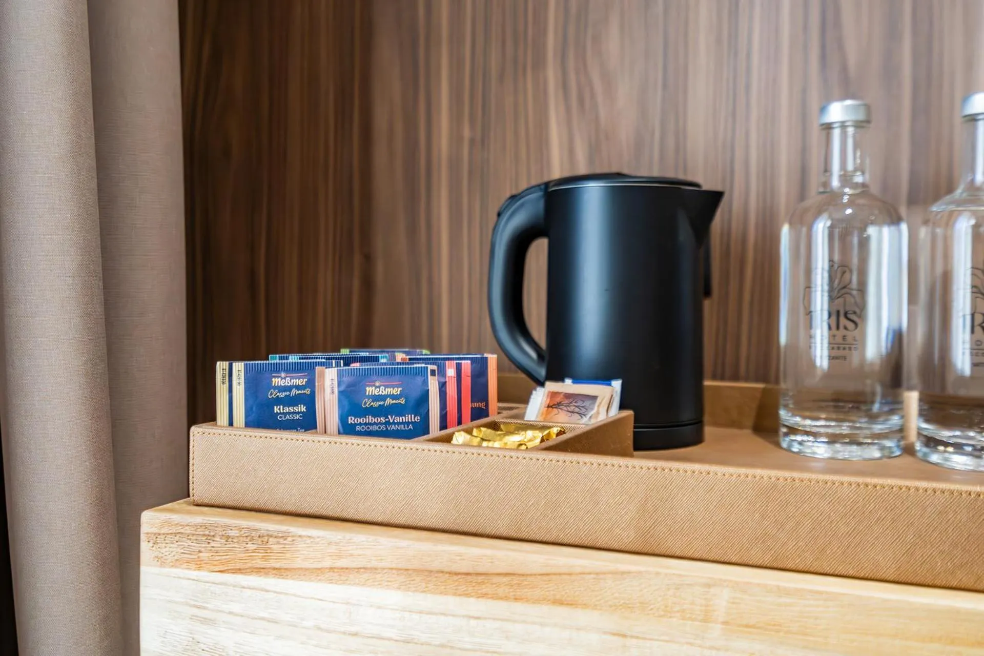 Coffee/tea facilities in Hotel Iris