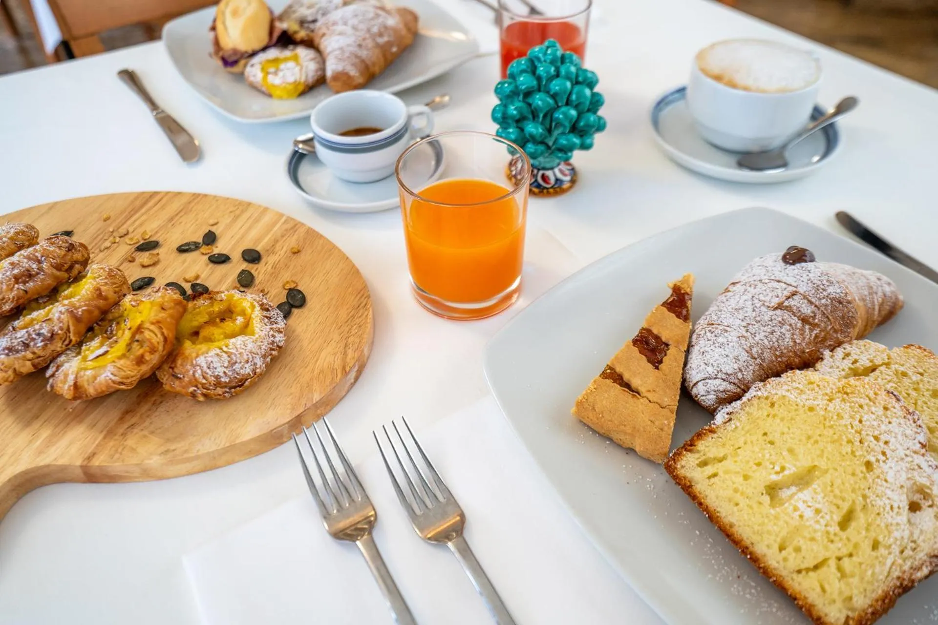 Breakfast in Hotel Iris