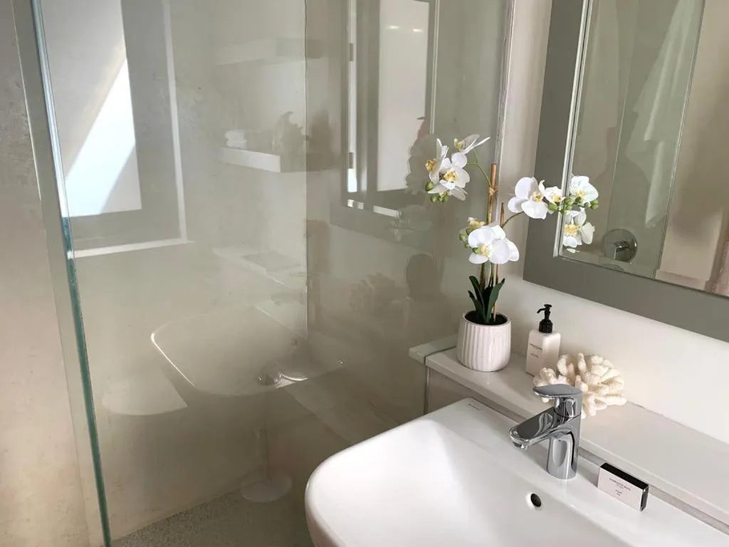 Bathroom in Anchor's Rest