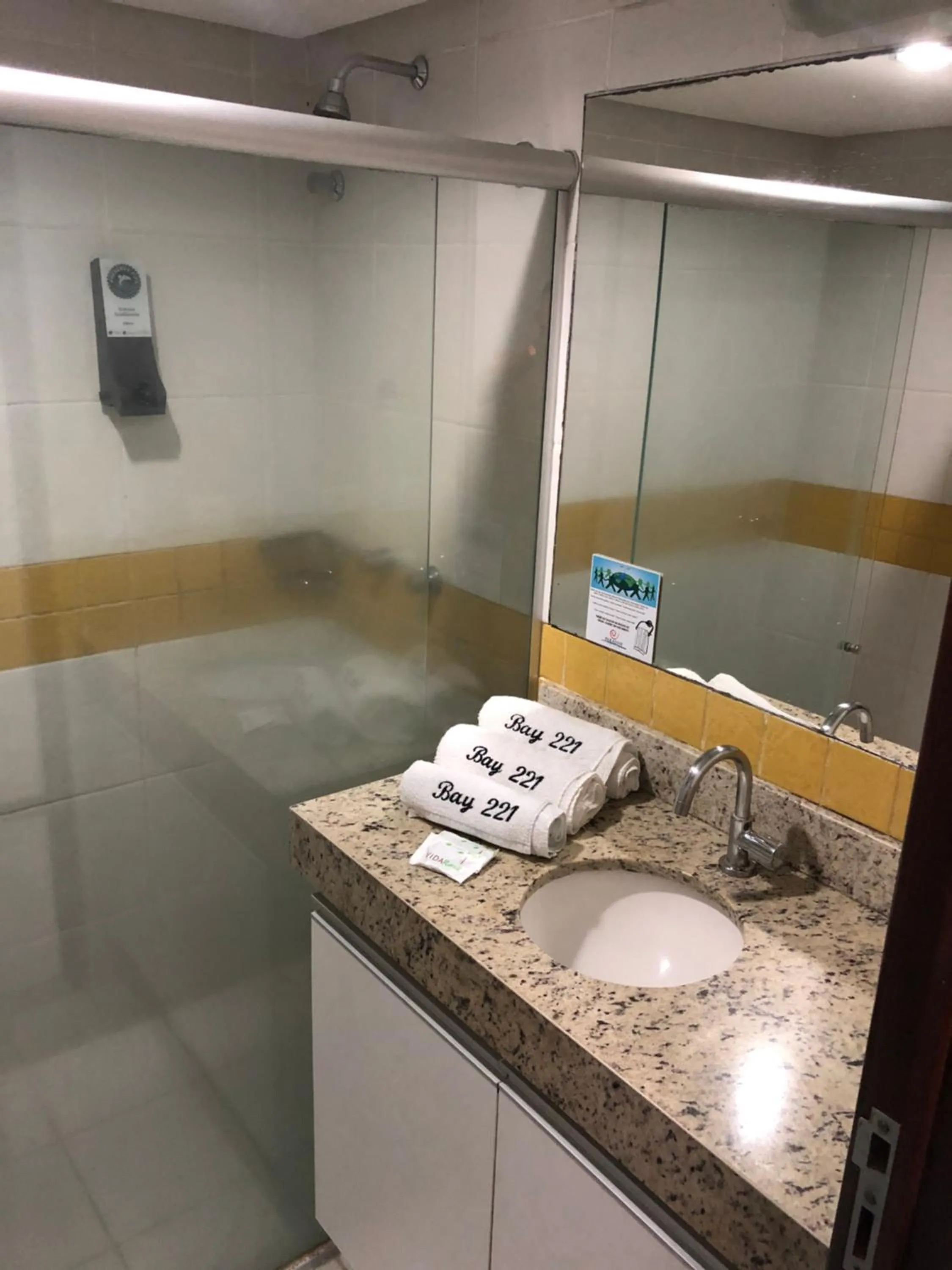 Bathroom in Flat Pipa's Bay 221