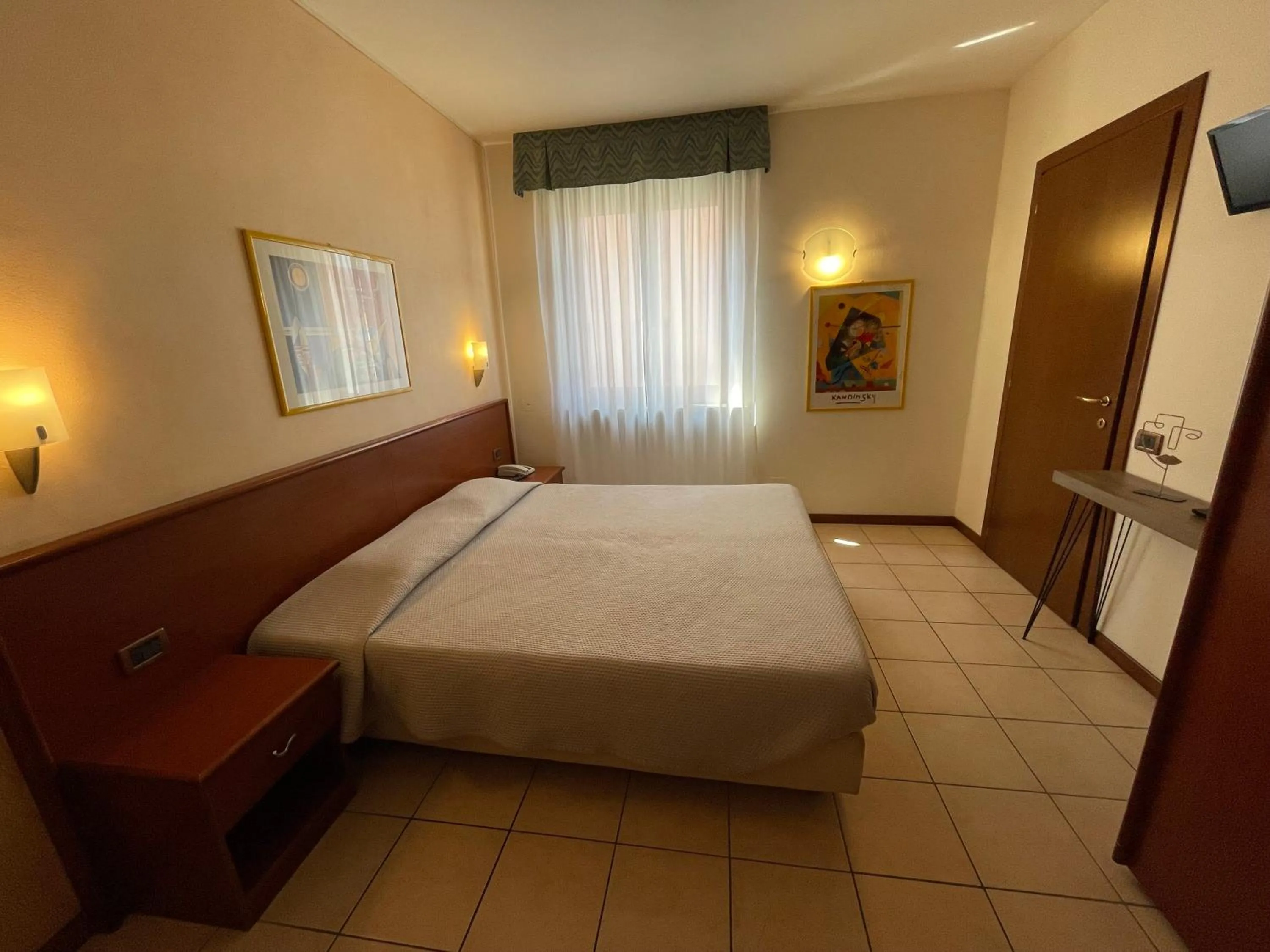 Bed in Hotel Virginia