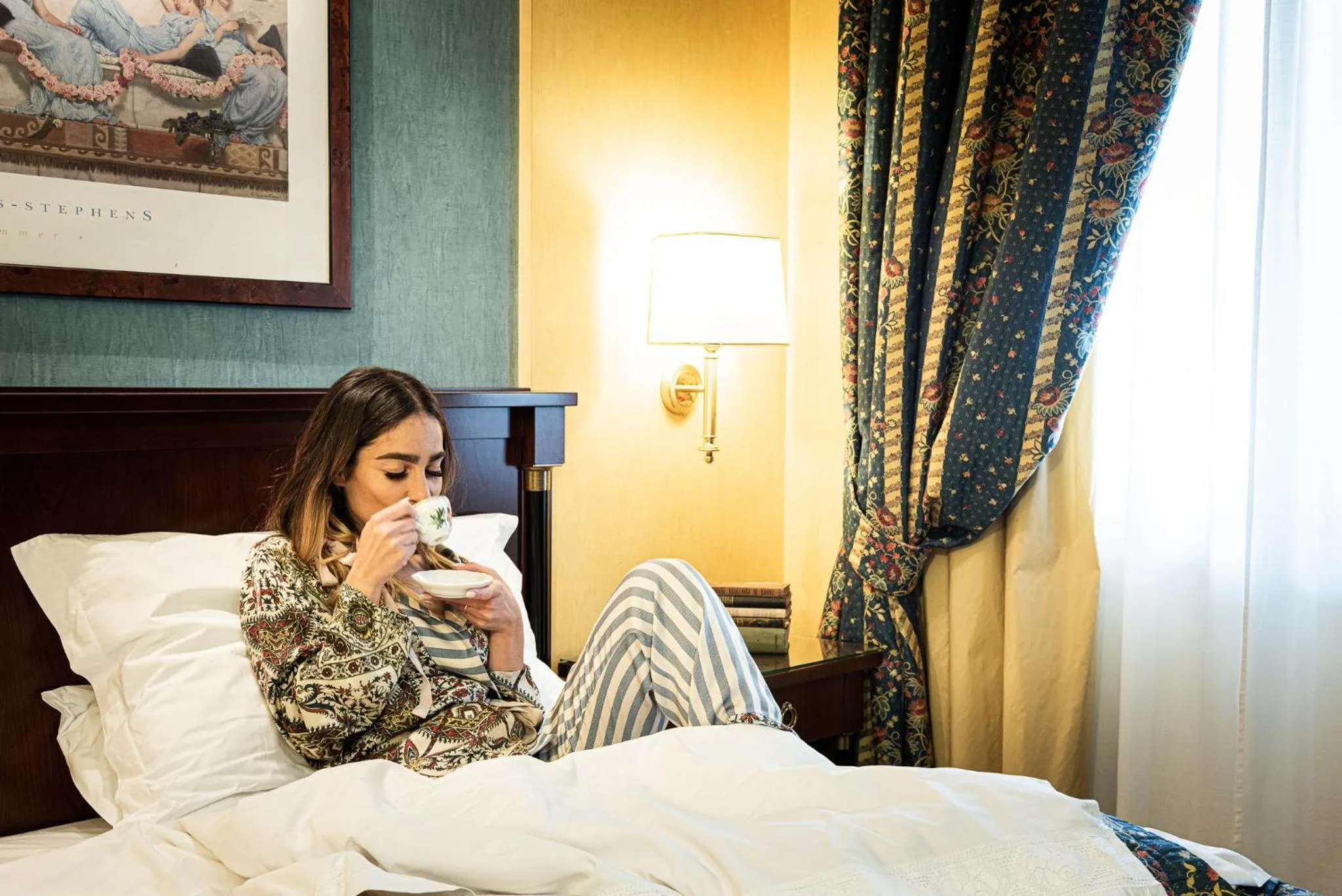 Bed in Hotel Petite Fleur