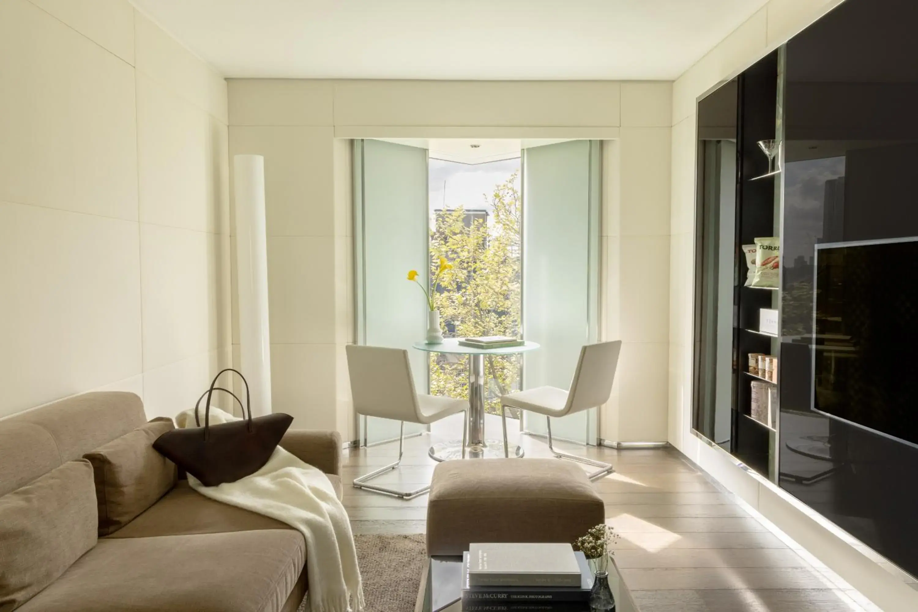 2 Bedroom Beyond ME Suite + Panoramic City View in ME London by Melia - Covent Garden 2 Bedroom Beyond ME Suite + Panoramic City View in ME London by Melia - Covent Garden