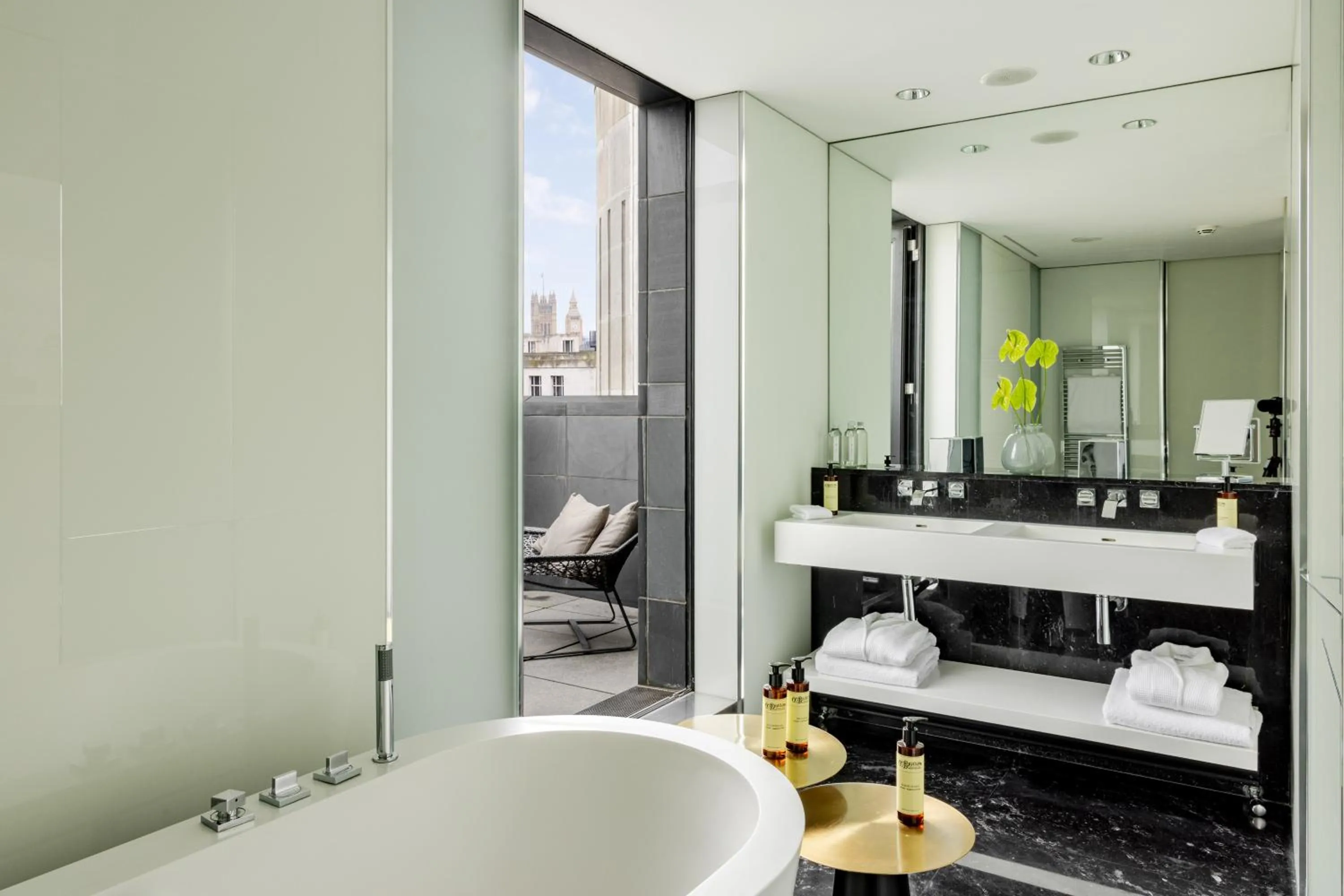 Bathroom in ME London by Melia - Covent Garden