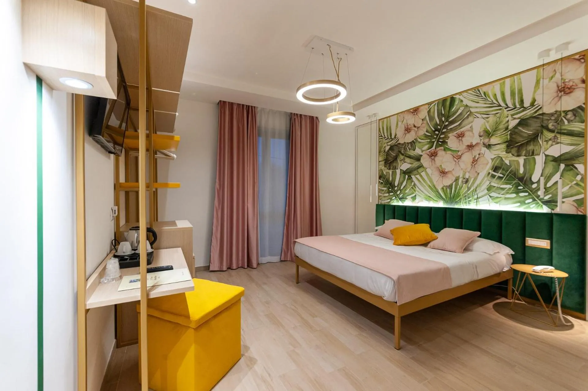 Bed in Le Naiadi Park Hotel Sul Lago