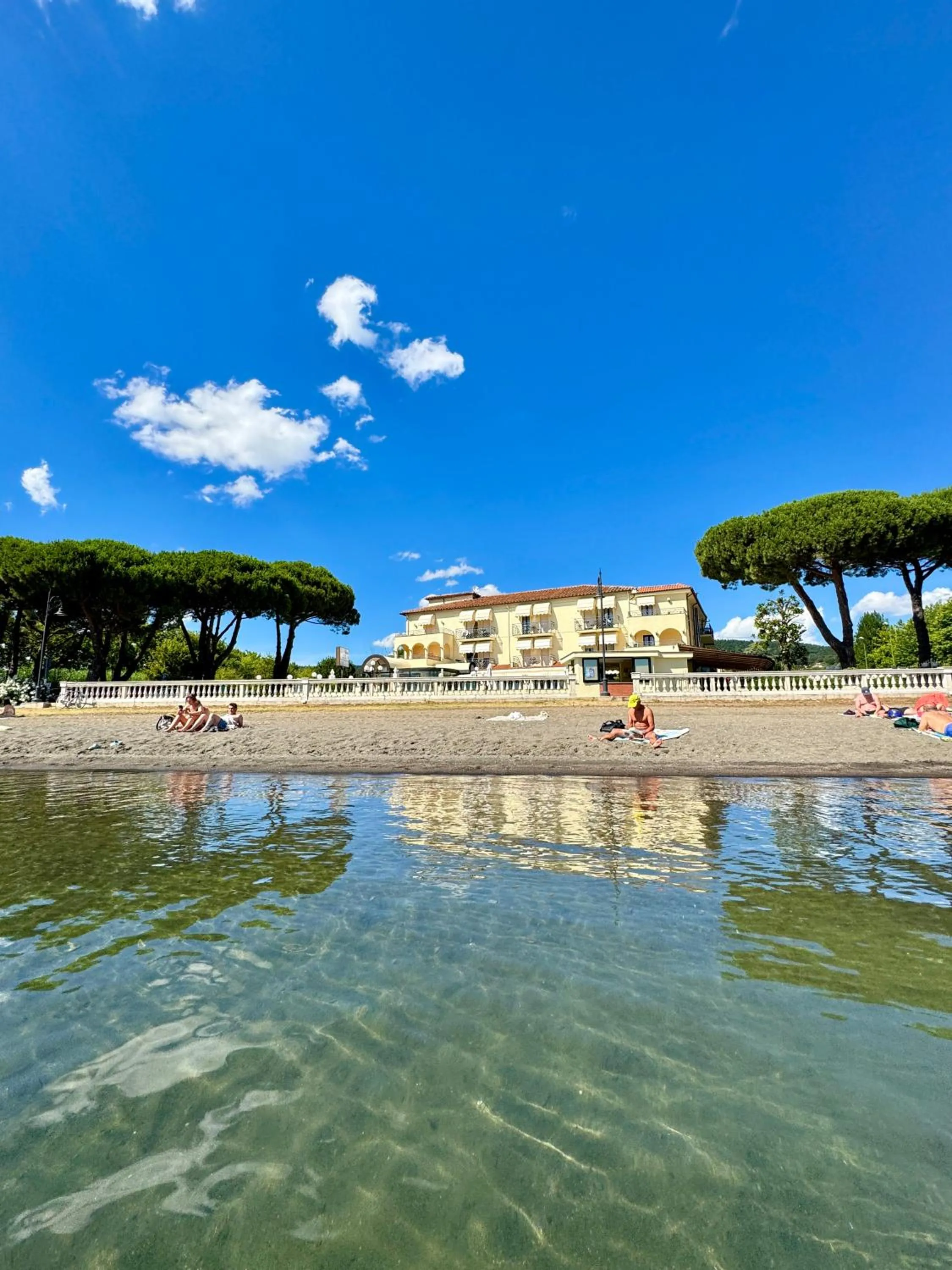 Property building in Le Naiadi Park Hotel Sul Lago