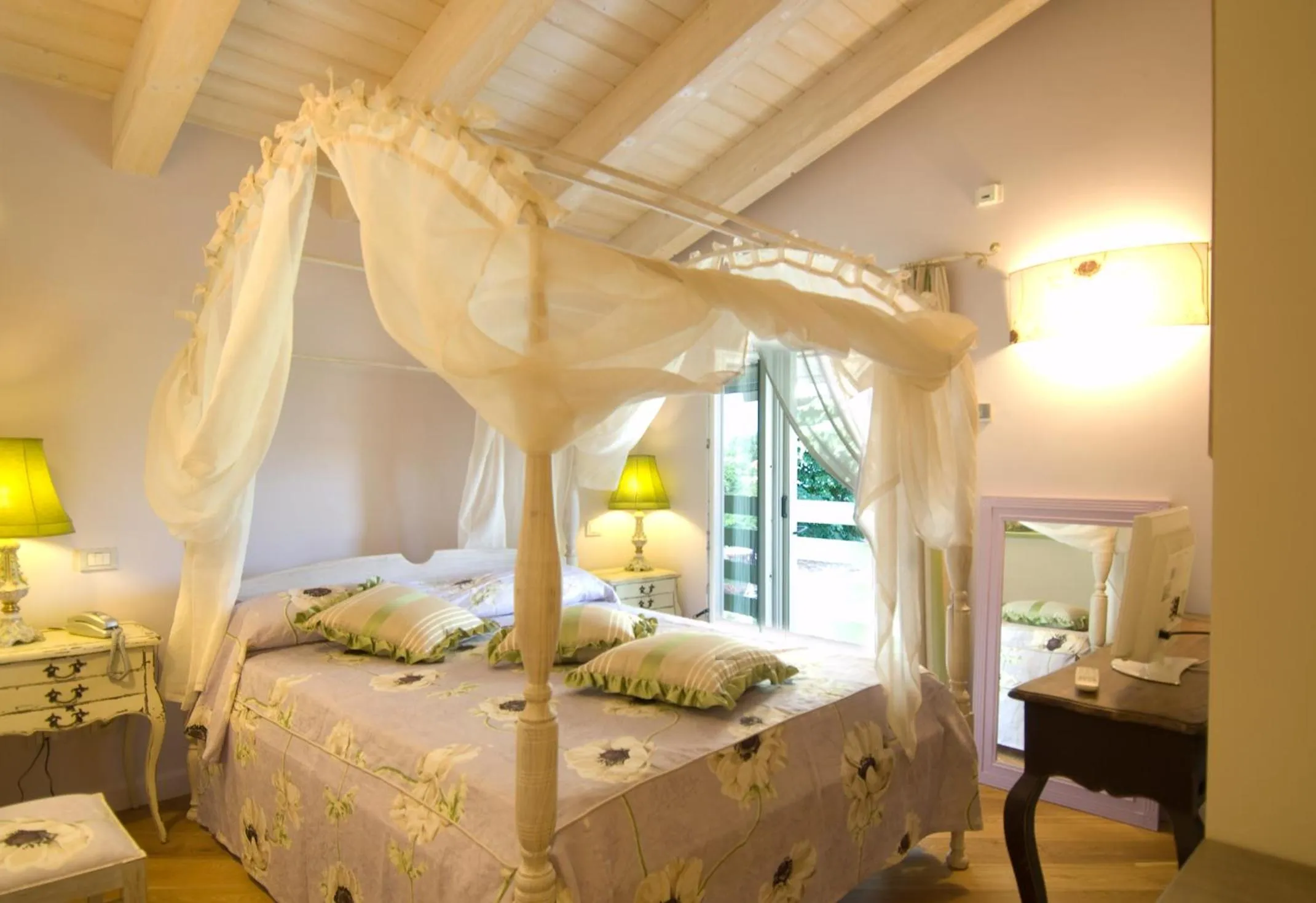 Photo of the whole room, Bed in Malpassuti Resort