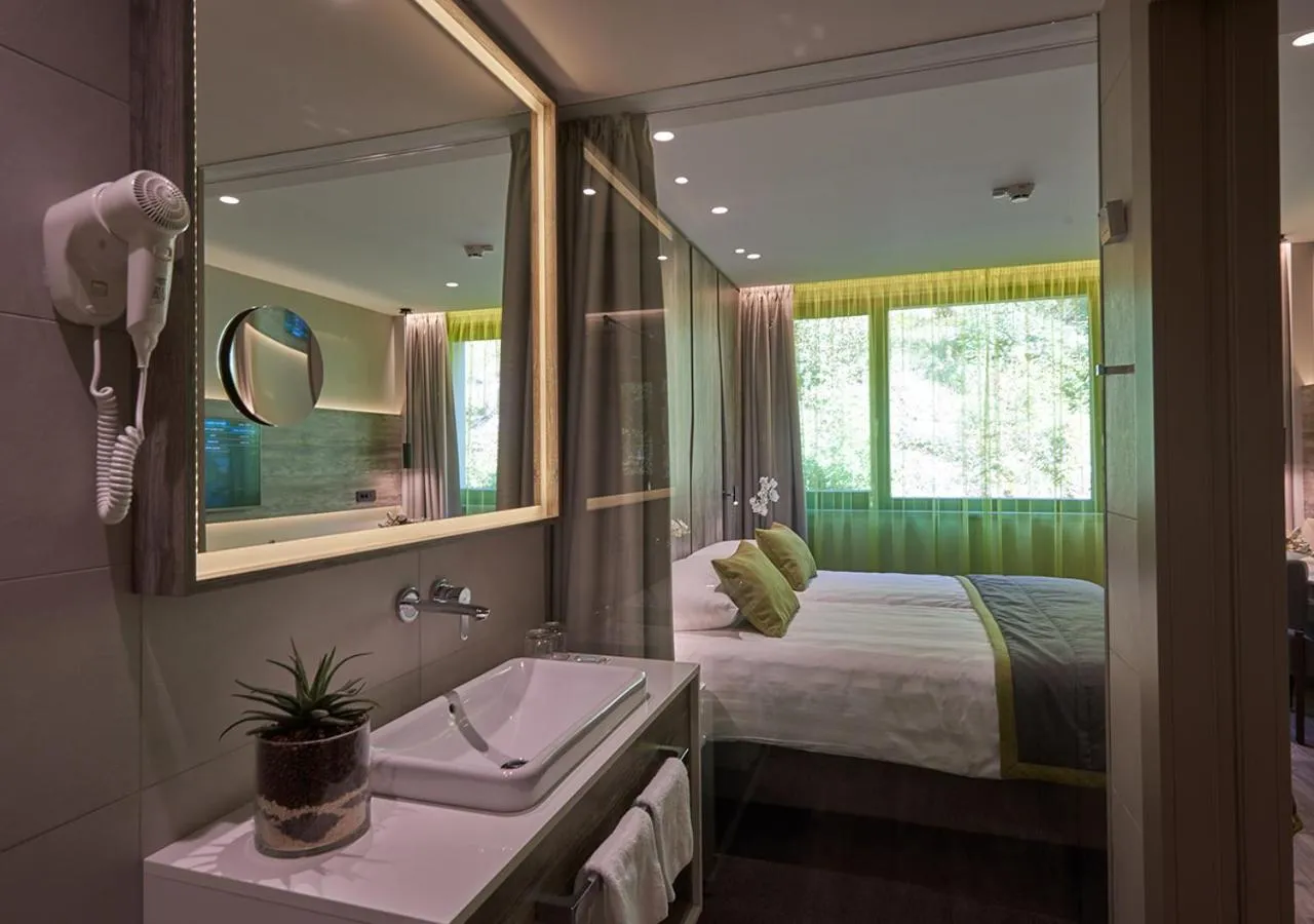 Photo of the whole room, Bed in Postojna Cave Hotel Jama