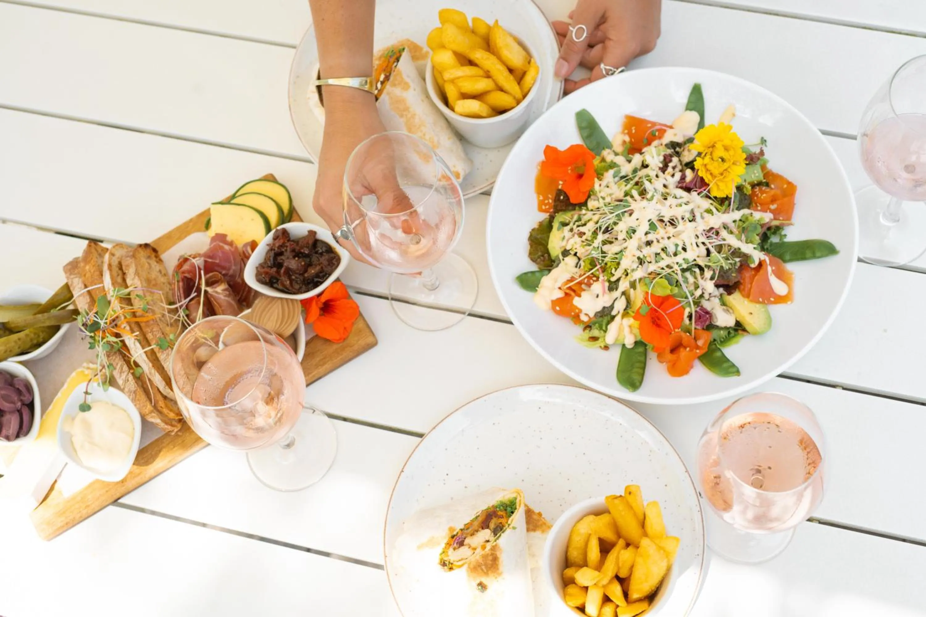 Restaurant/places to eat in Knysna Hollow Country Estate