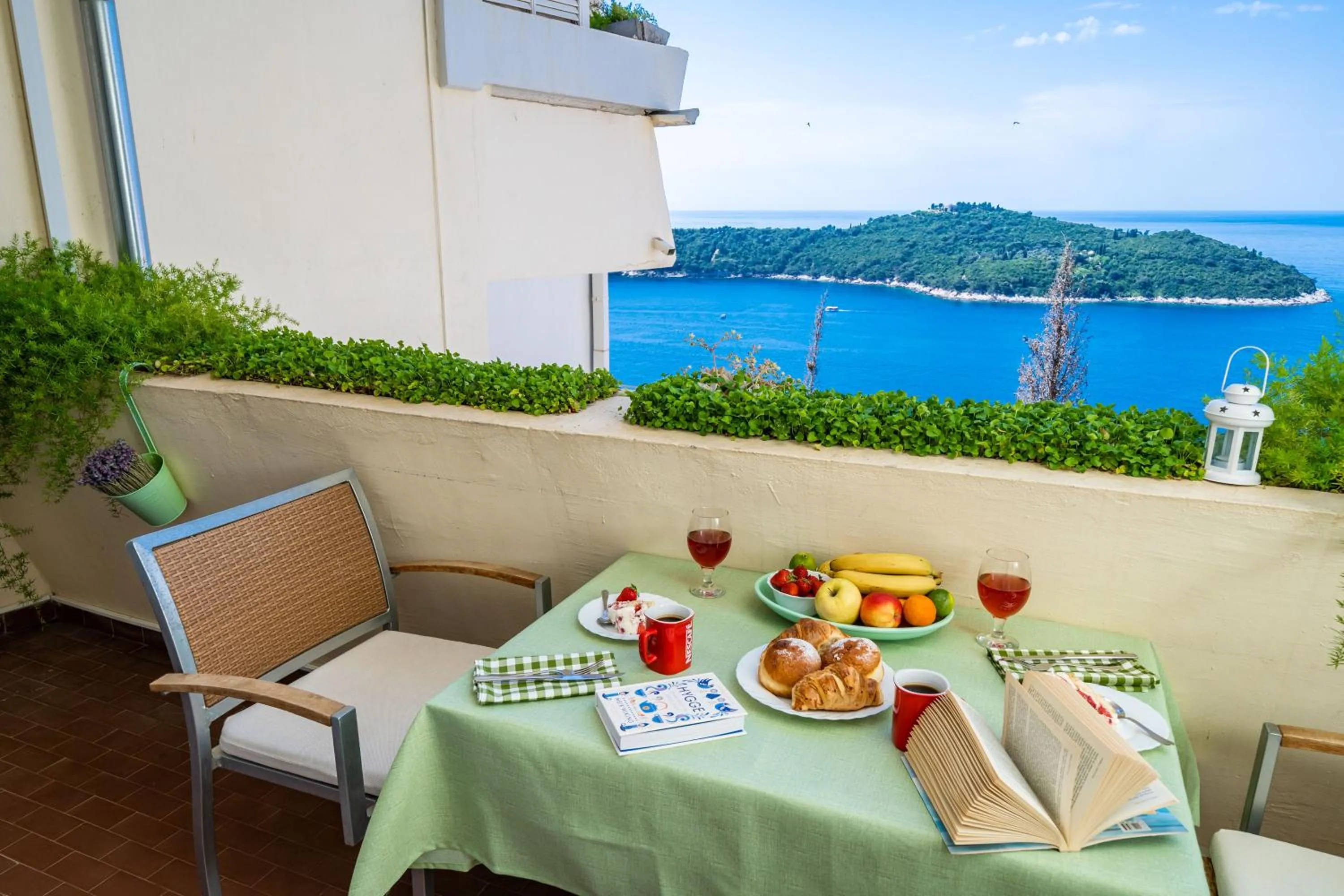 Balcony/Terrace in Apartment Bakus