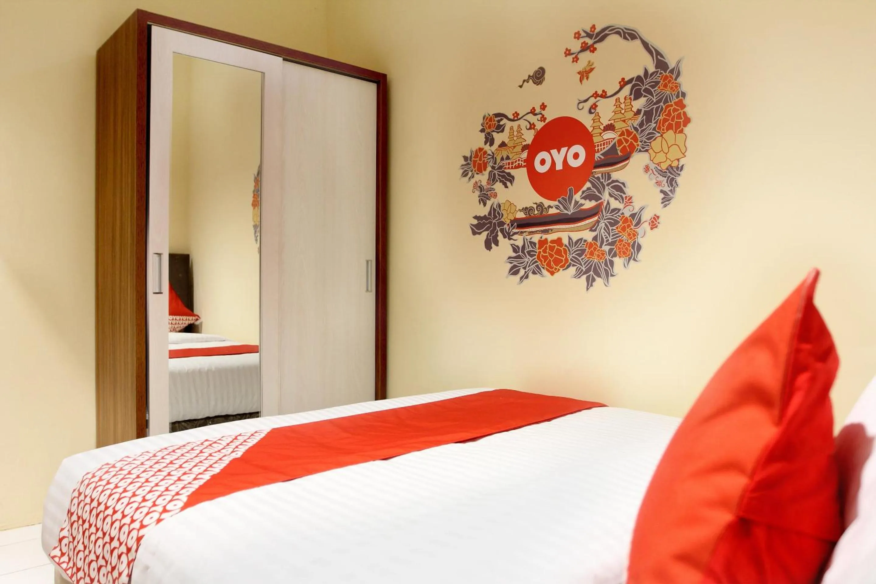 Bedroom, Bed in Hotel O Rumah Ayub Syariah