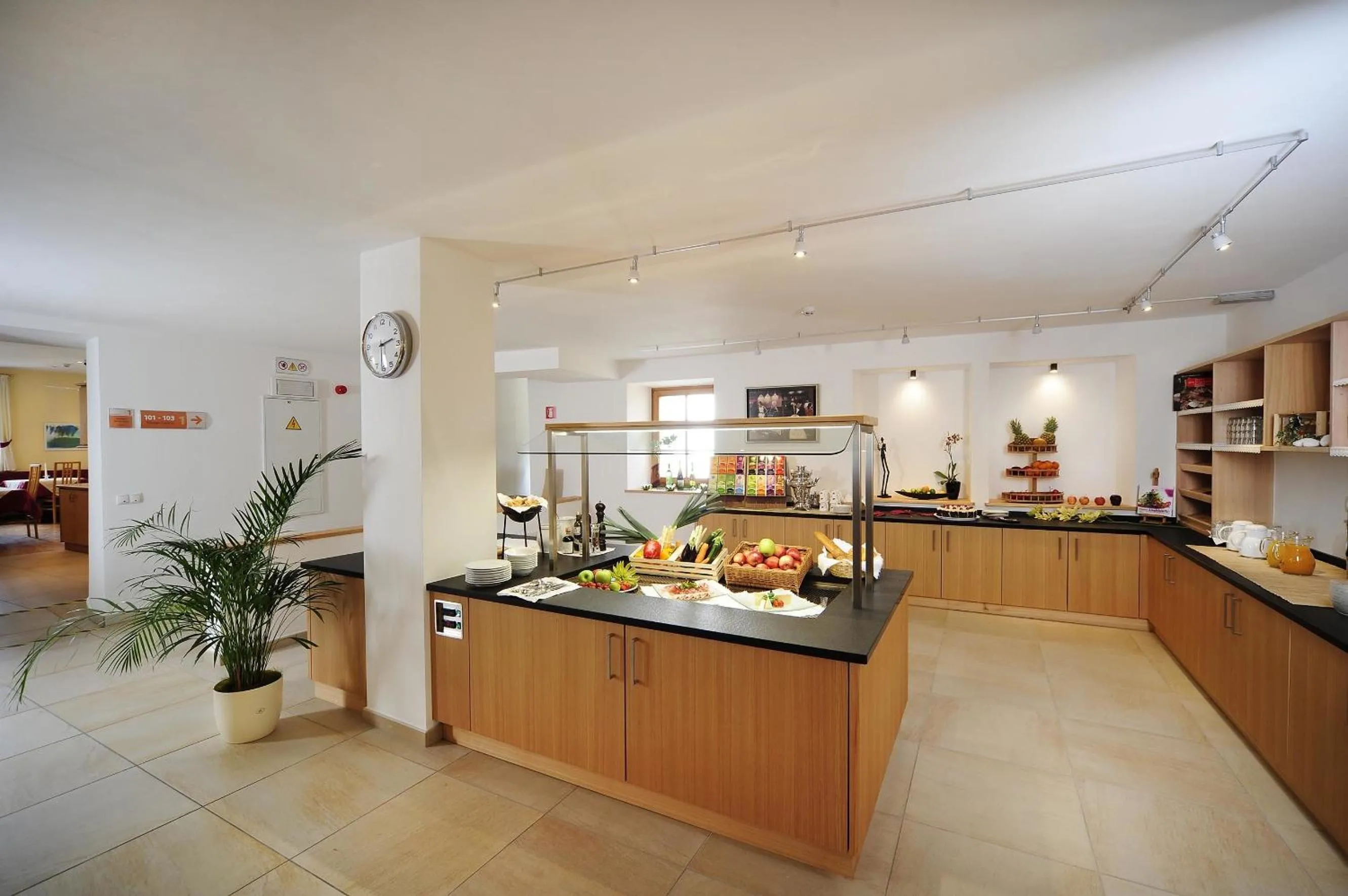 Buffet breakfast in Hotel Masatsch