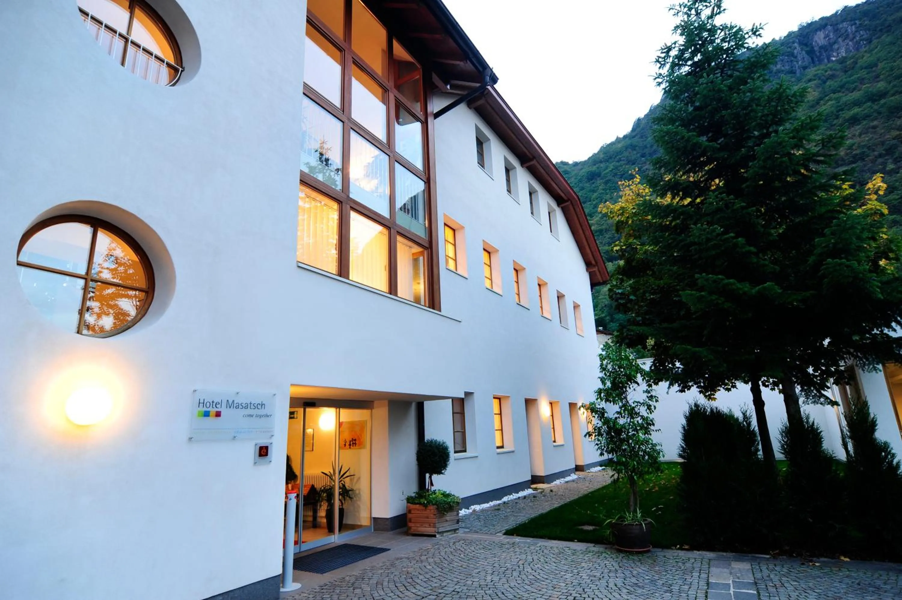 Facade/entrance in Hotel Masatsch