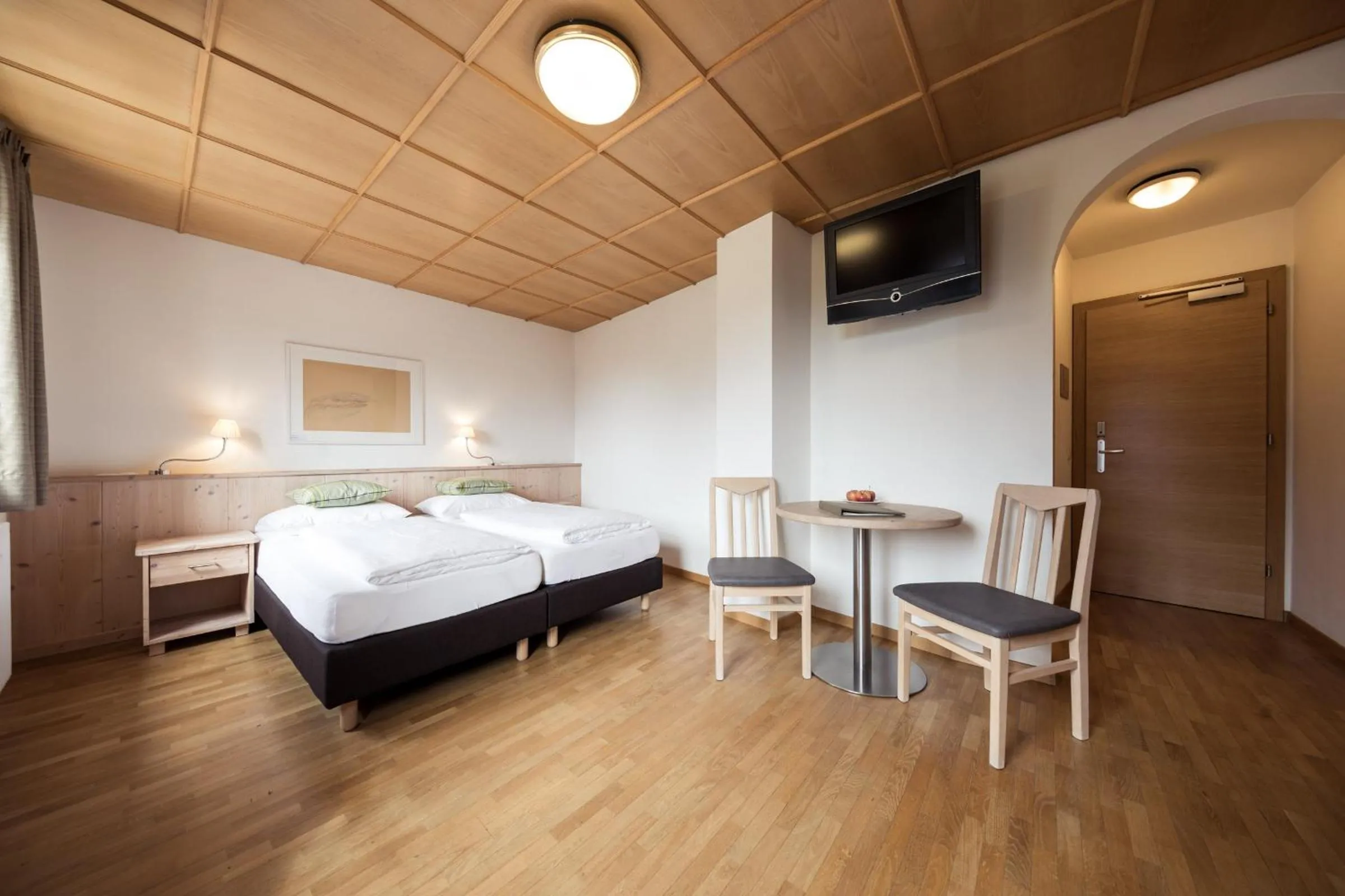 Photo of the whole room, Bed in Hotel Masatsch