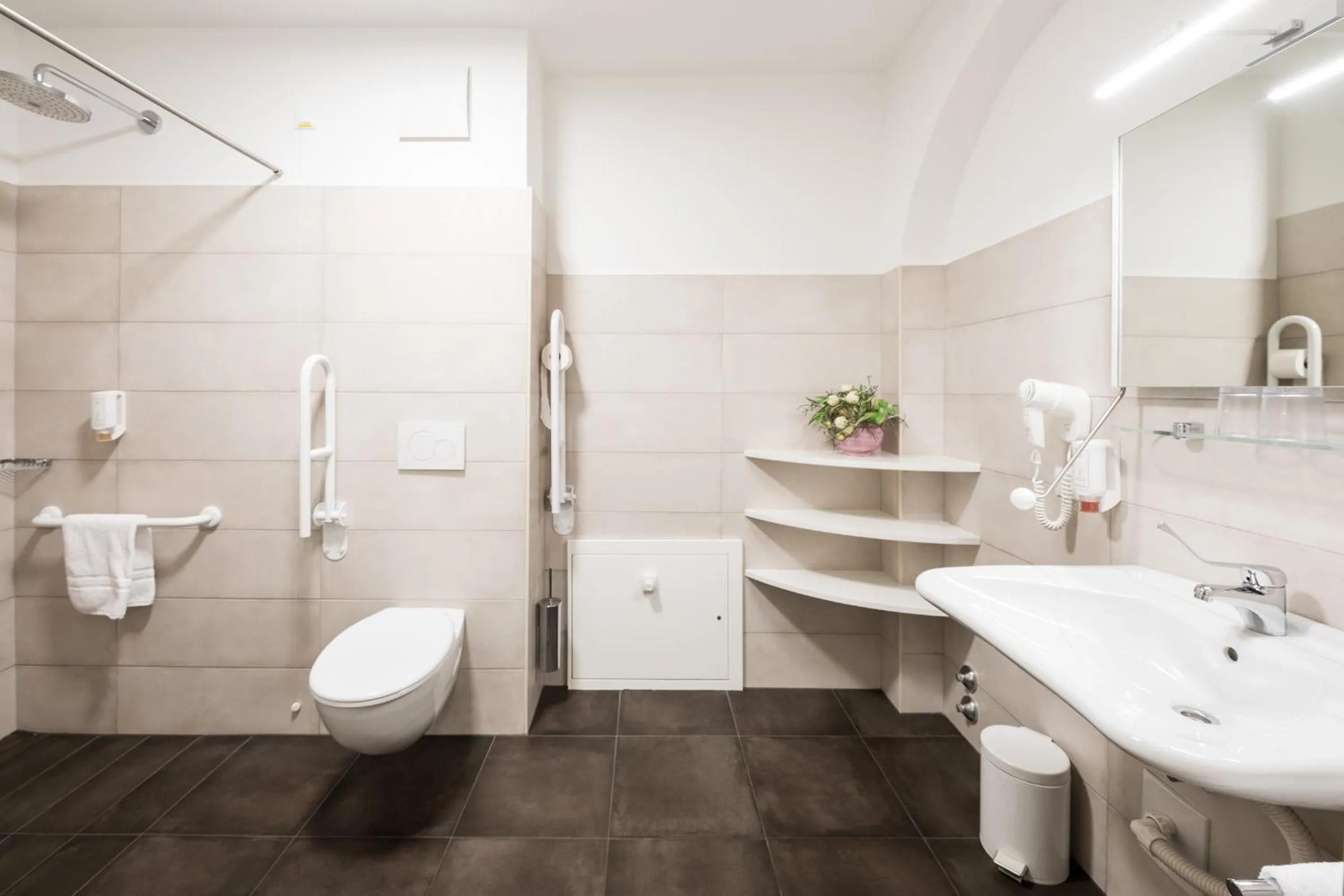 Bathroom in Hotel Masatsch