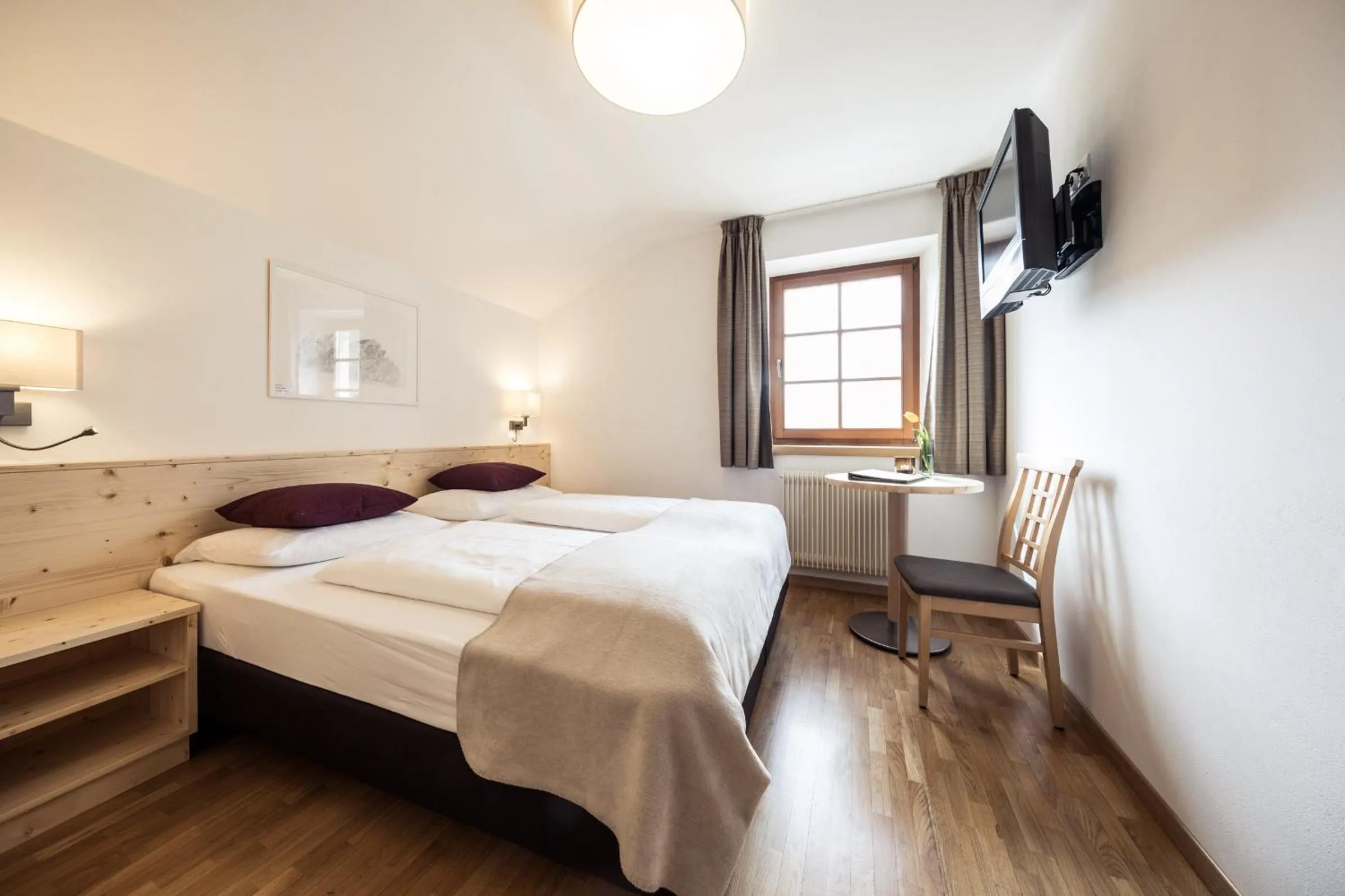 Photo of the whole room, Bed in Hotel Masatsch