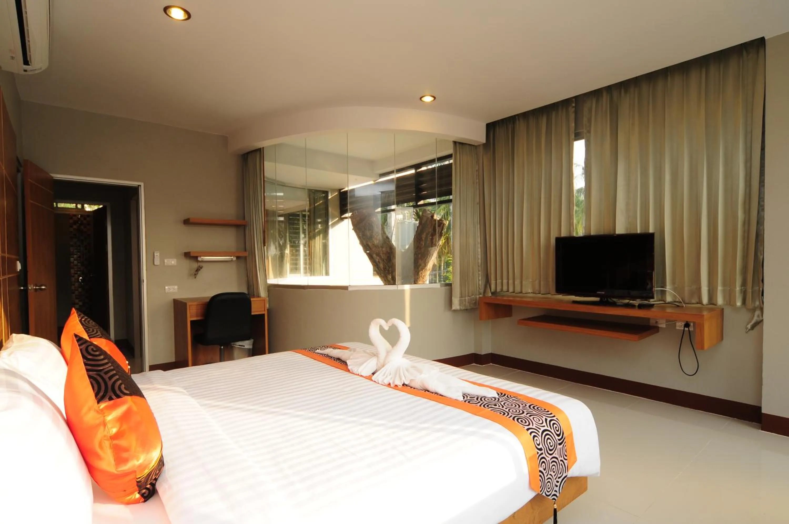 Bed in Phu NaNa Boutique Hotel - SHA Plus