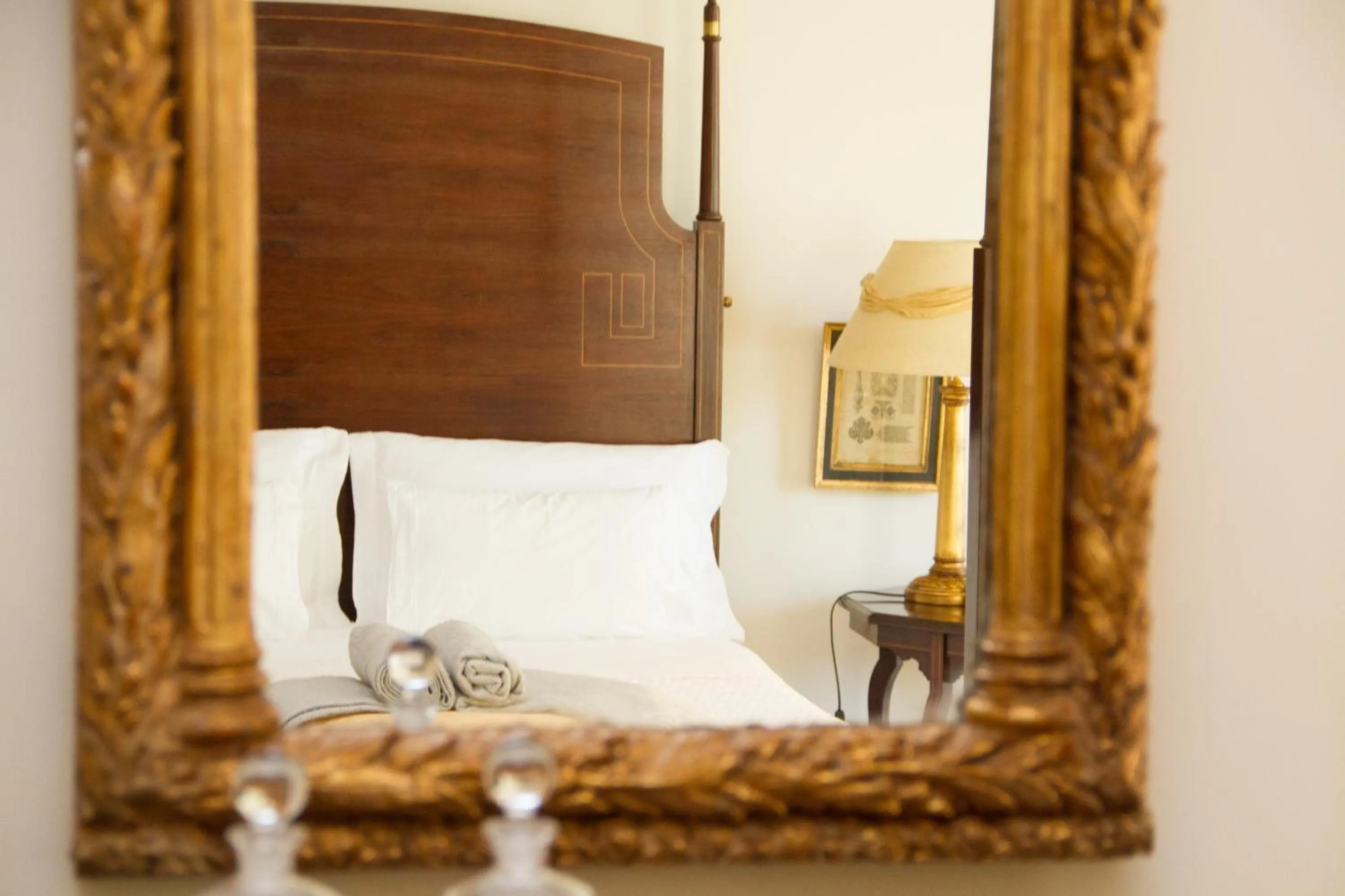 Decorative detail, Bed in Challet Fonte Nova