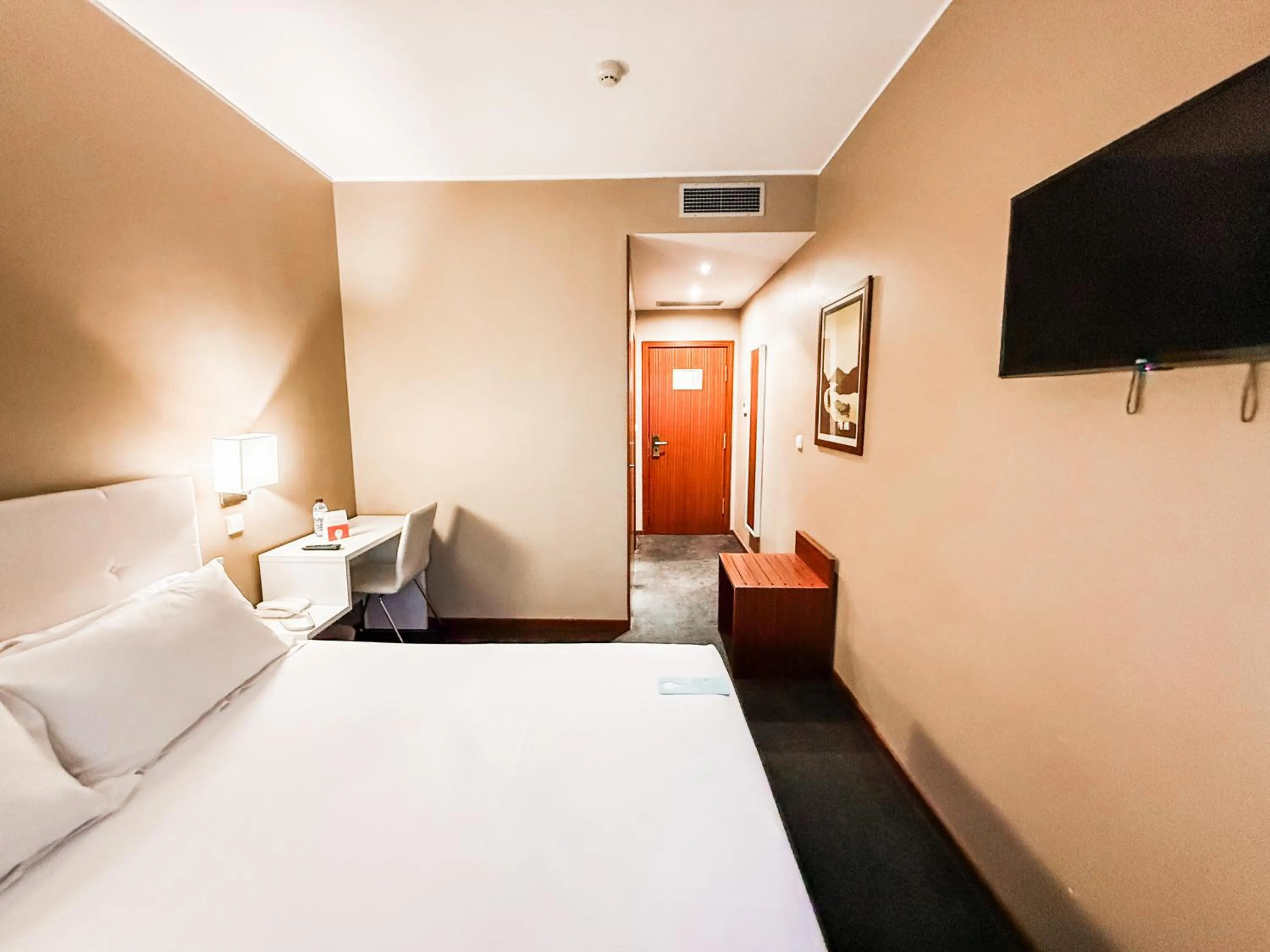 Bedroom, Bed in Stay Hotel Porto Centro Antas