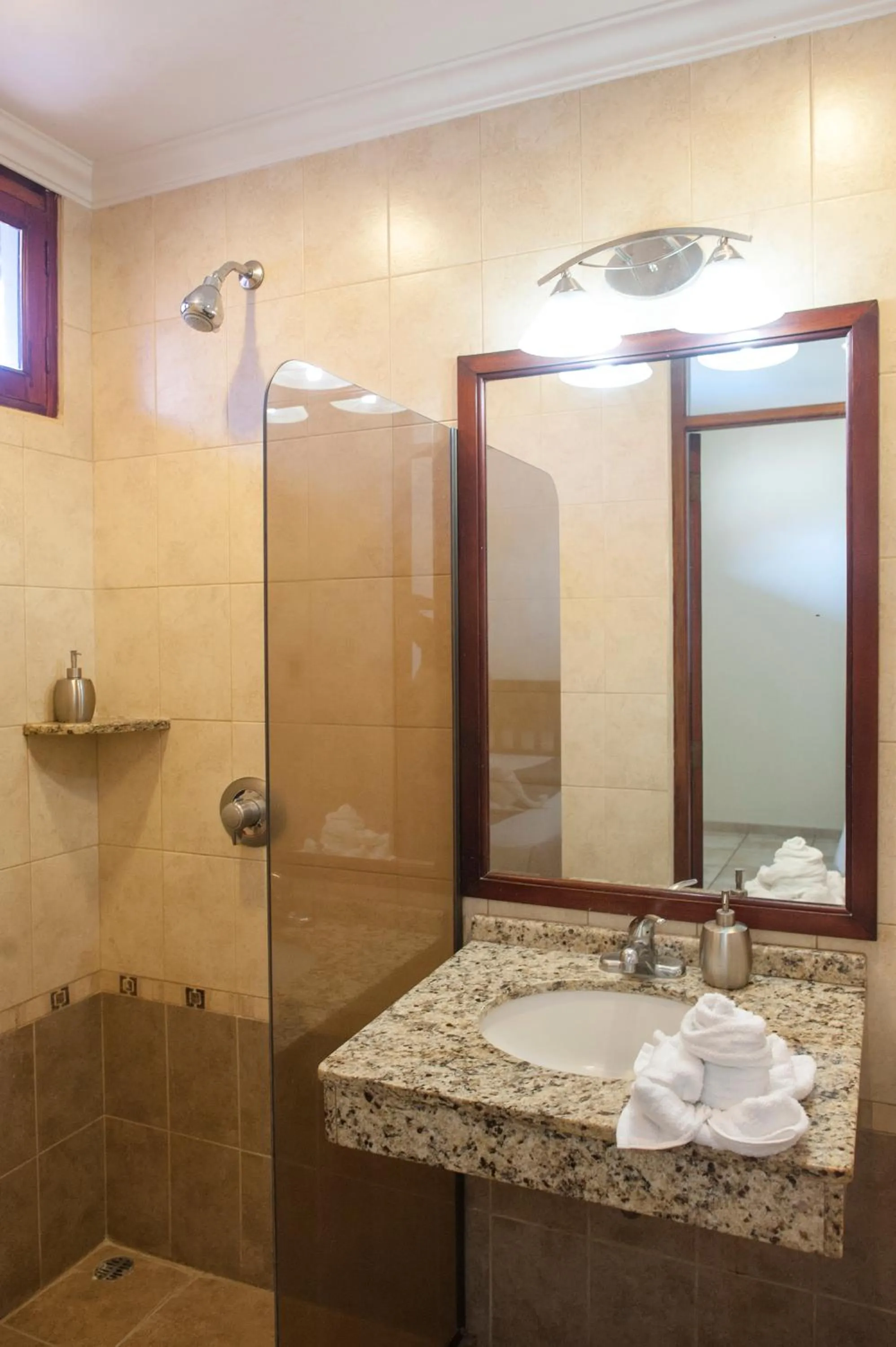 Bathroom in El Almirante