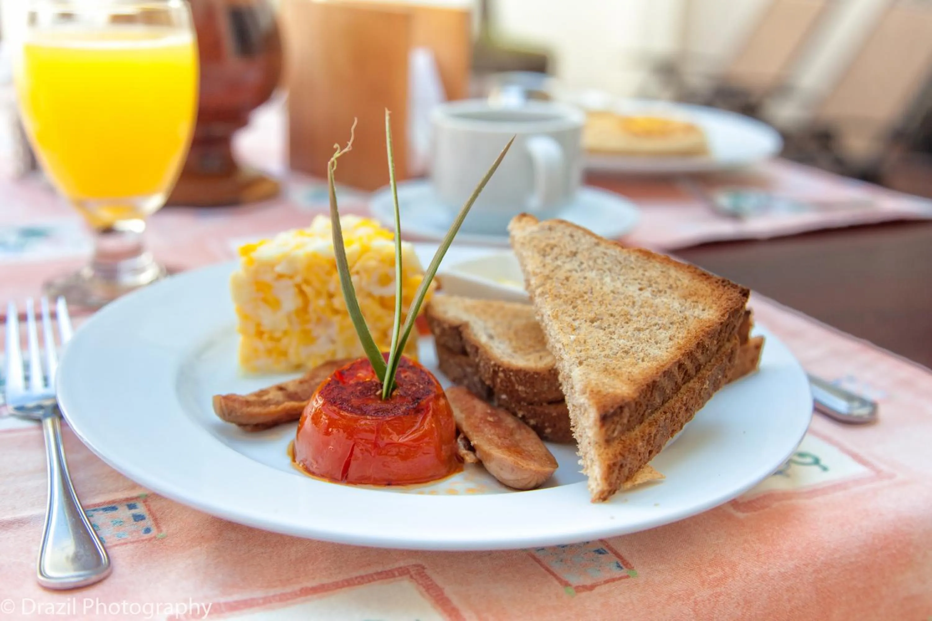 Restaurant/places to eat in El Almirante