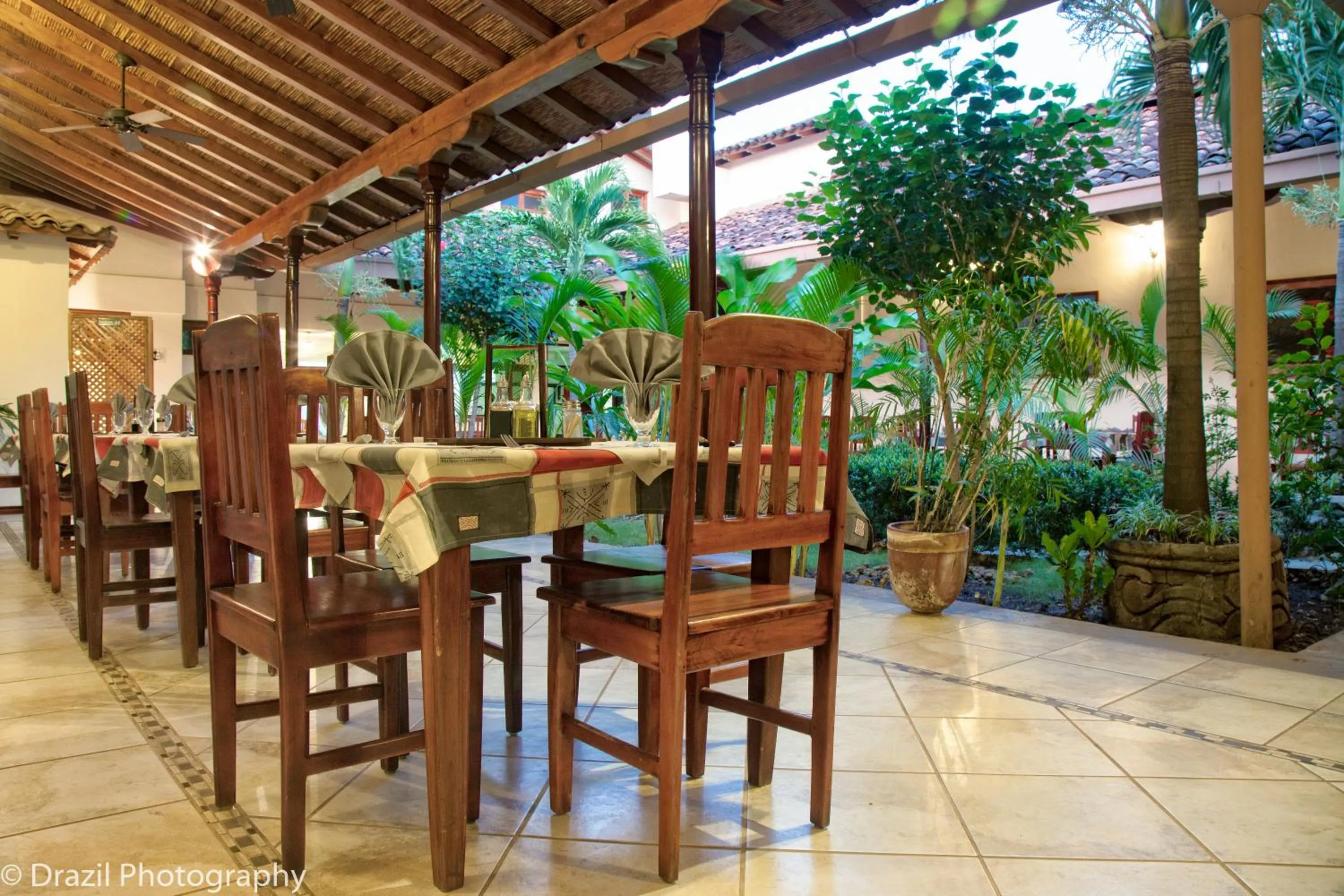 Food and drinks in El Almirante